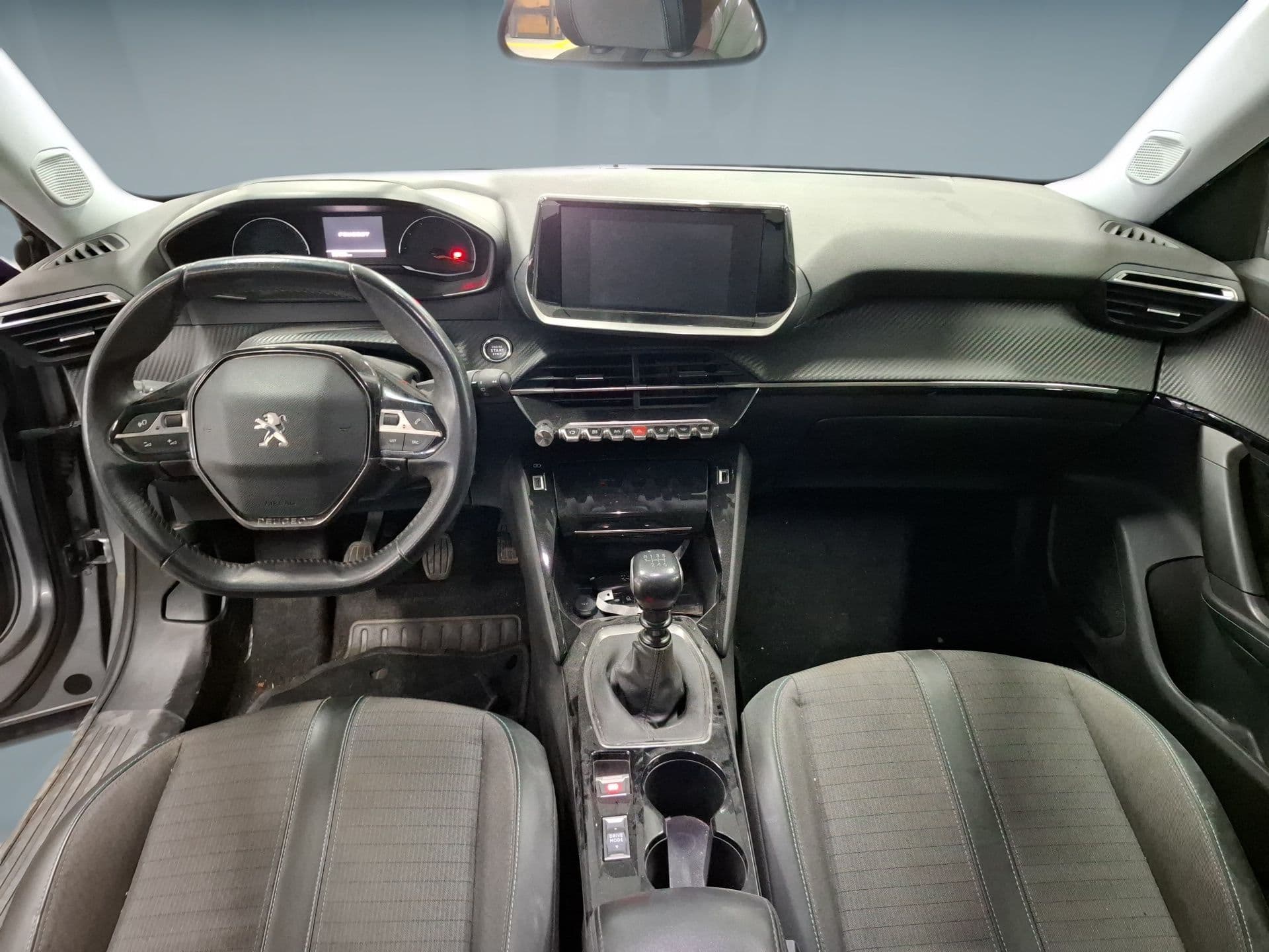 Peugeot 2008 - 12
