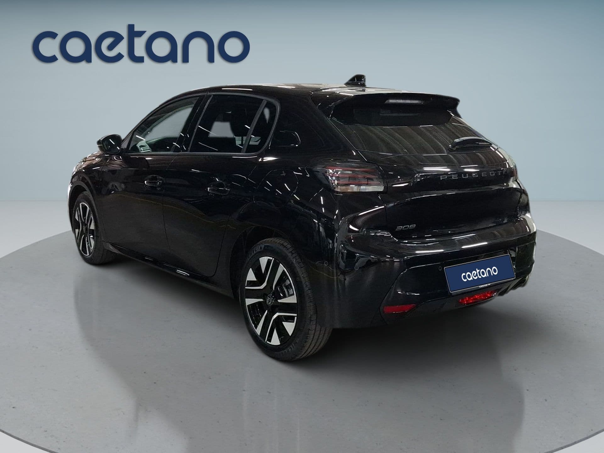 Peugeot 208 - 5