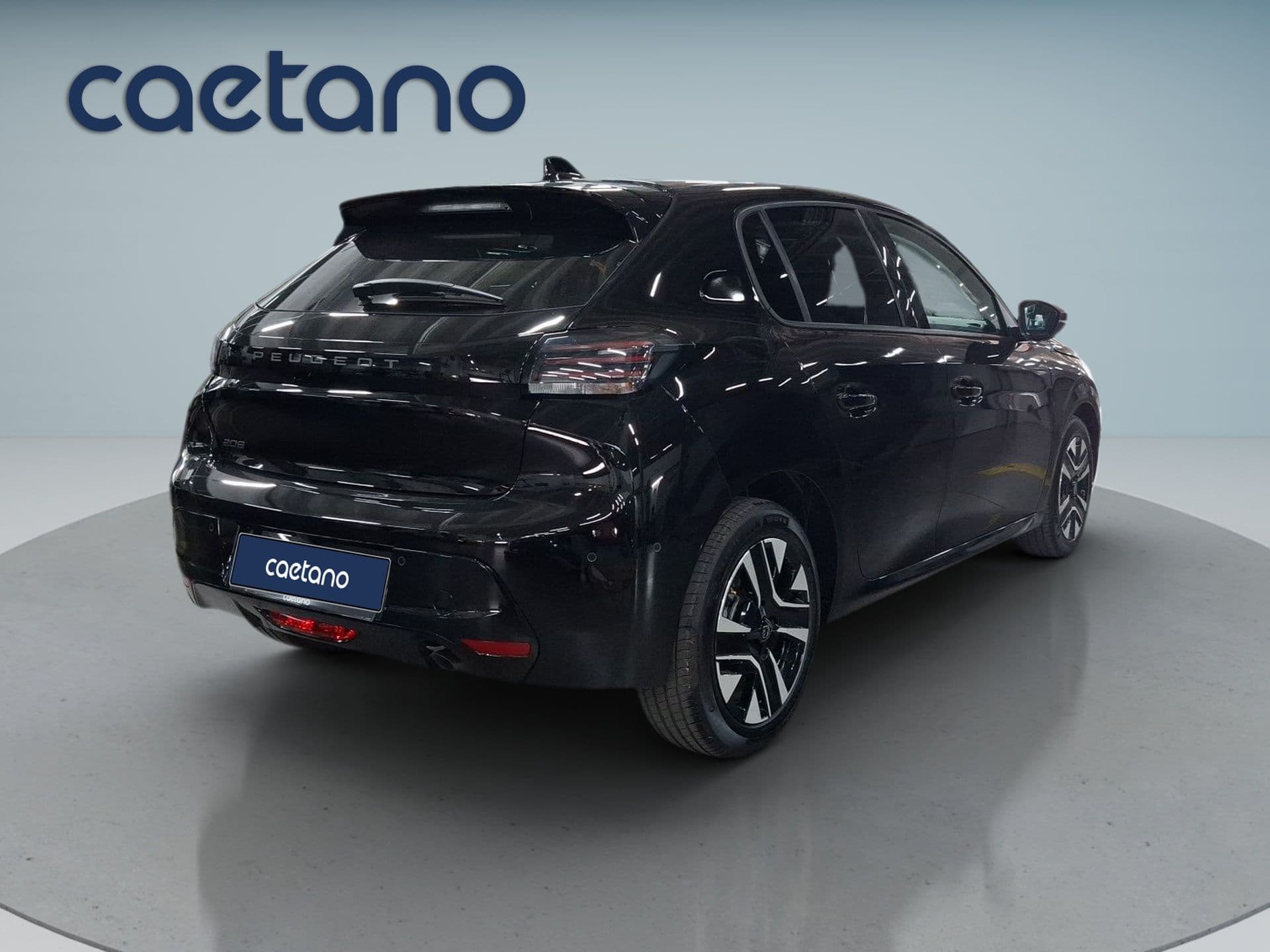 Peugeot 208 - 8