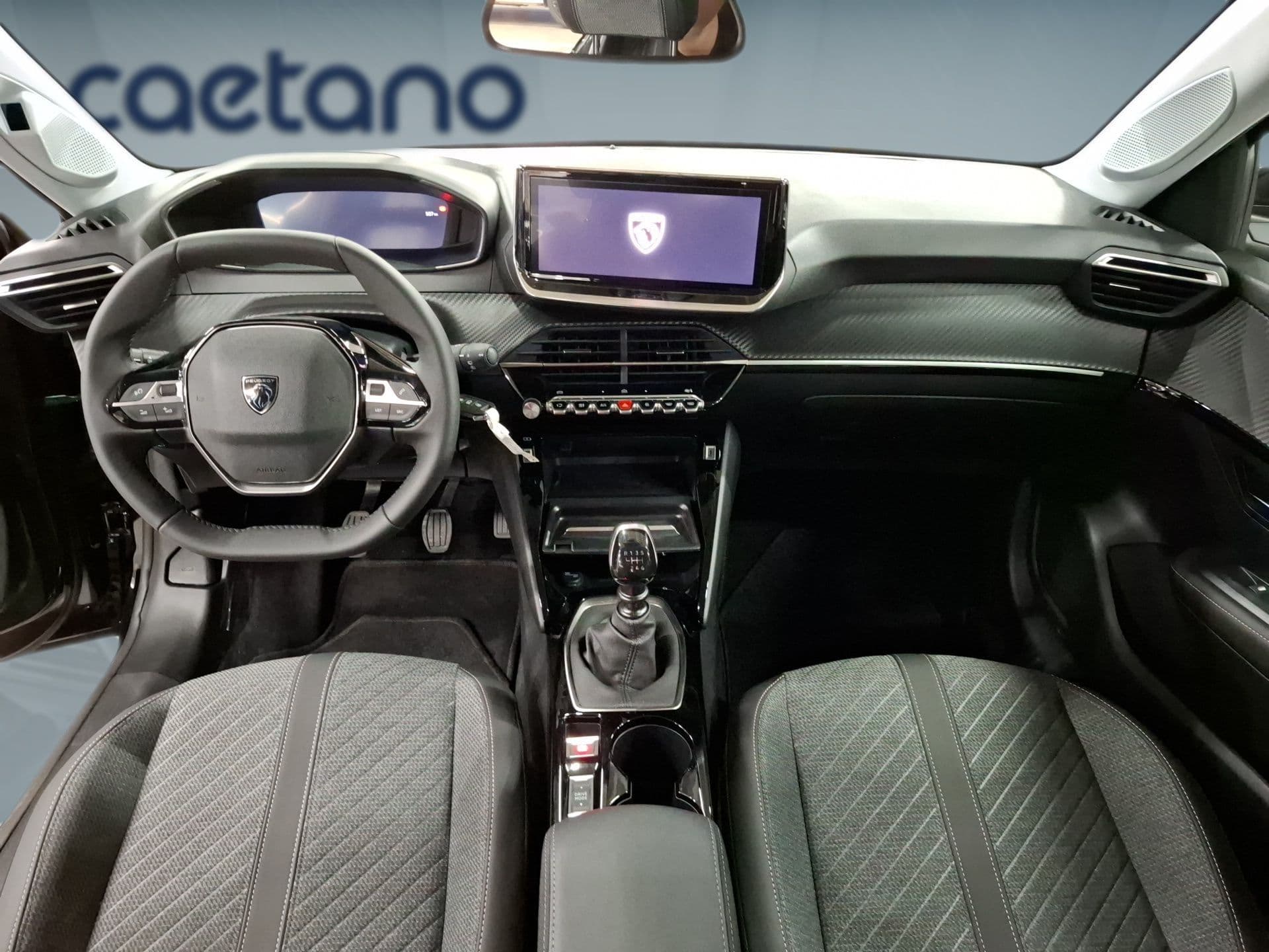 Peugeot 208 - 12