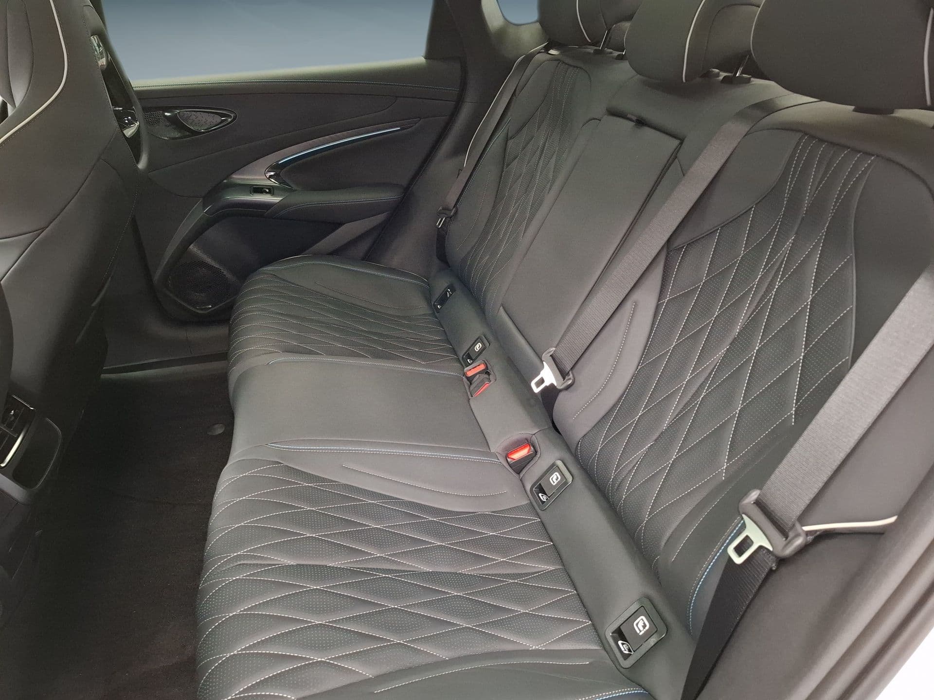 BYD SEAL - 10