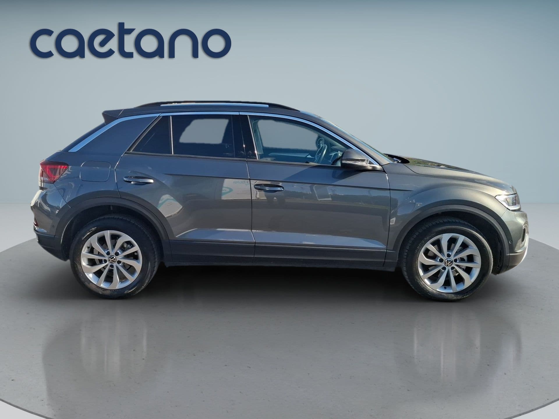 Volkswagen T-Roc - 9