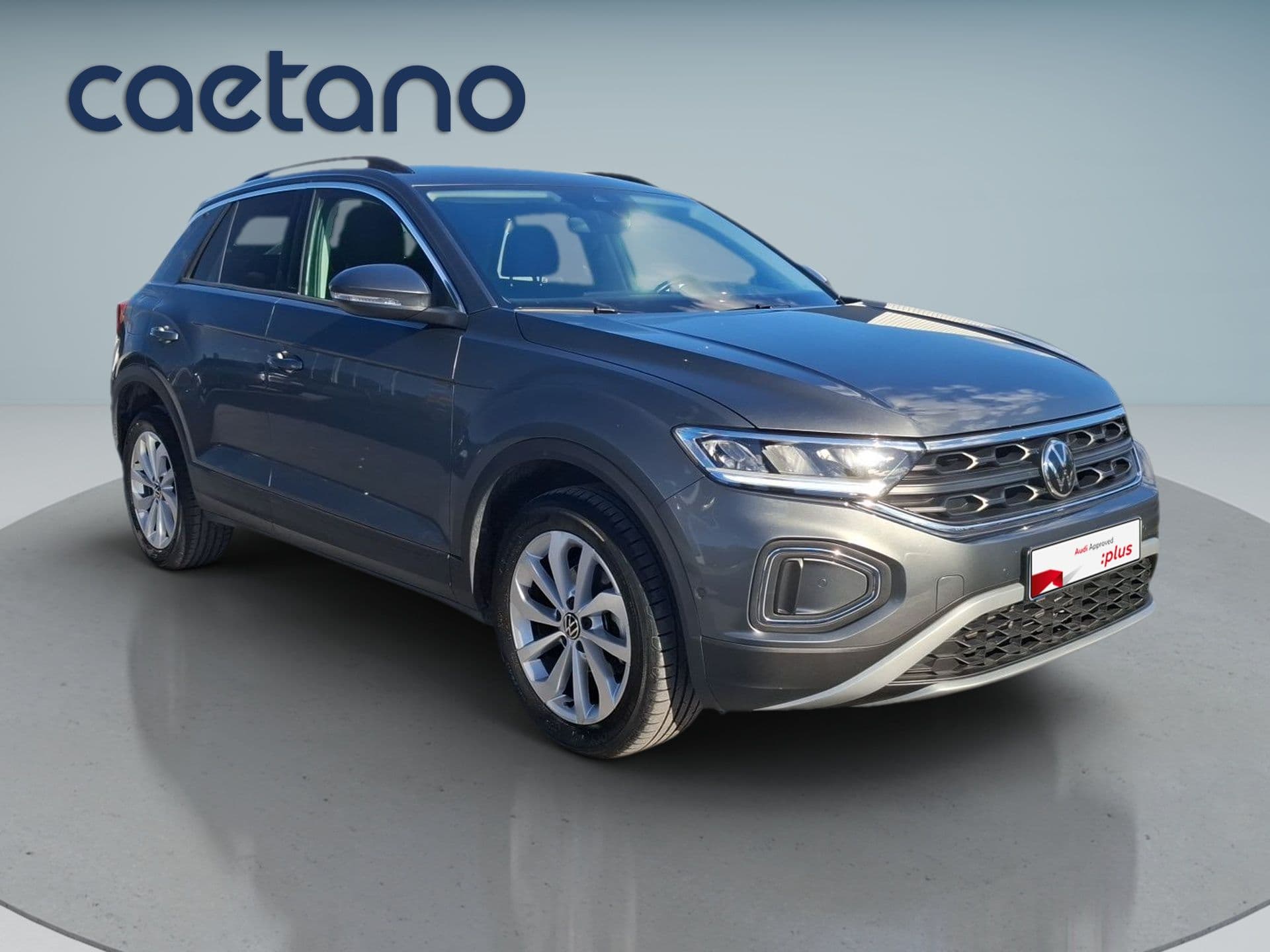 Volkswagen T-Roc - 10