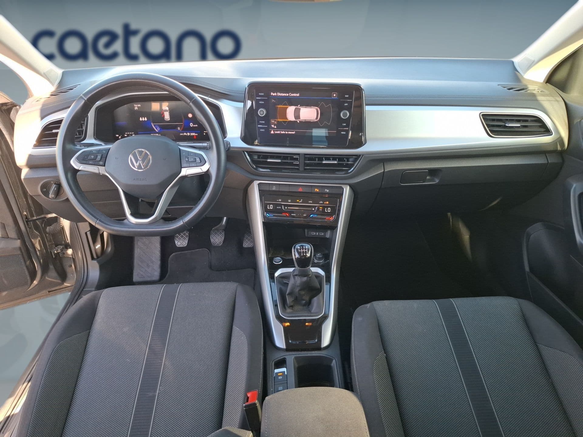 Volkswagen T-Roc - 12