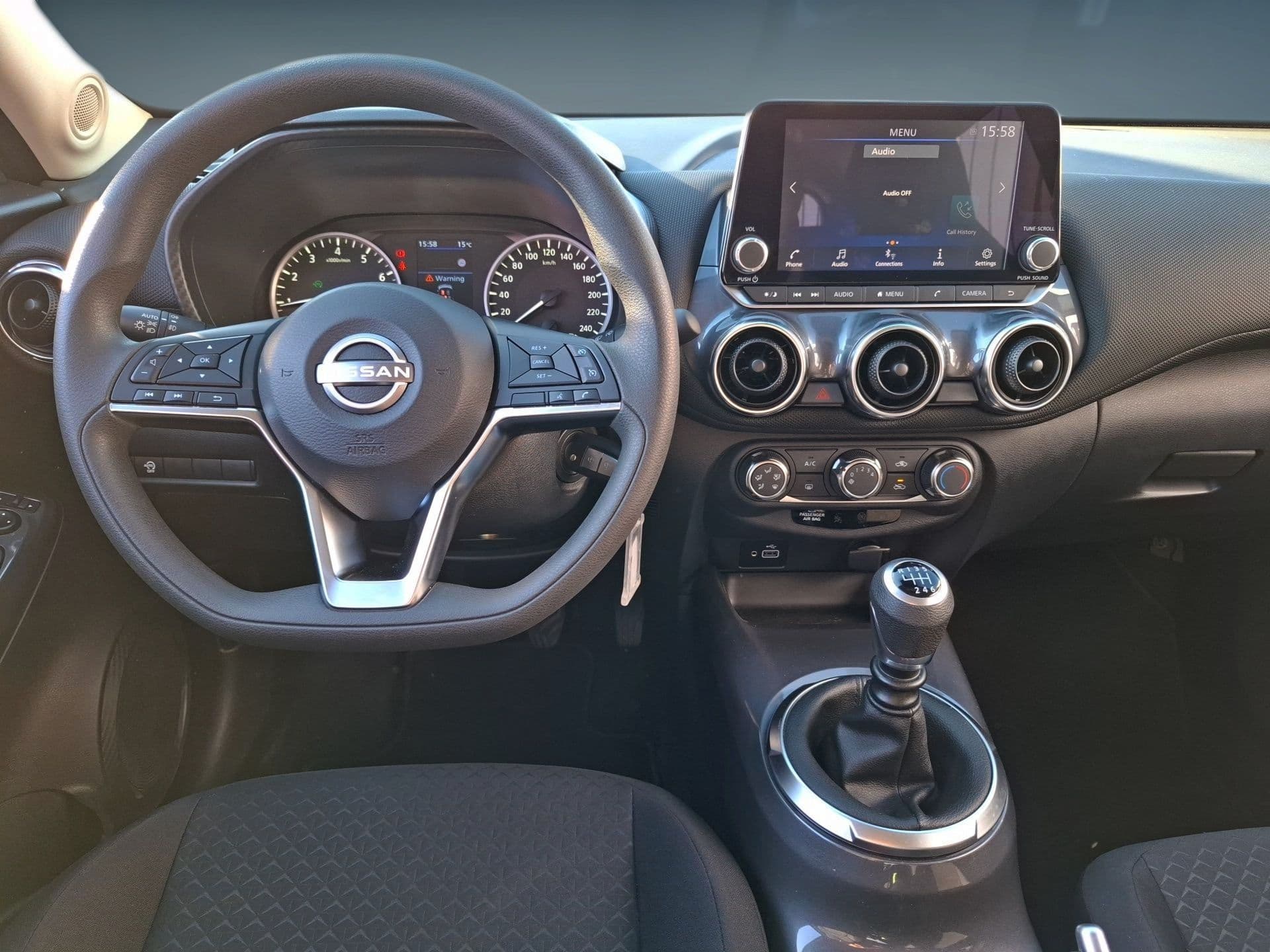 Nissan JUKE - 11