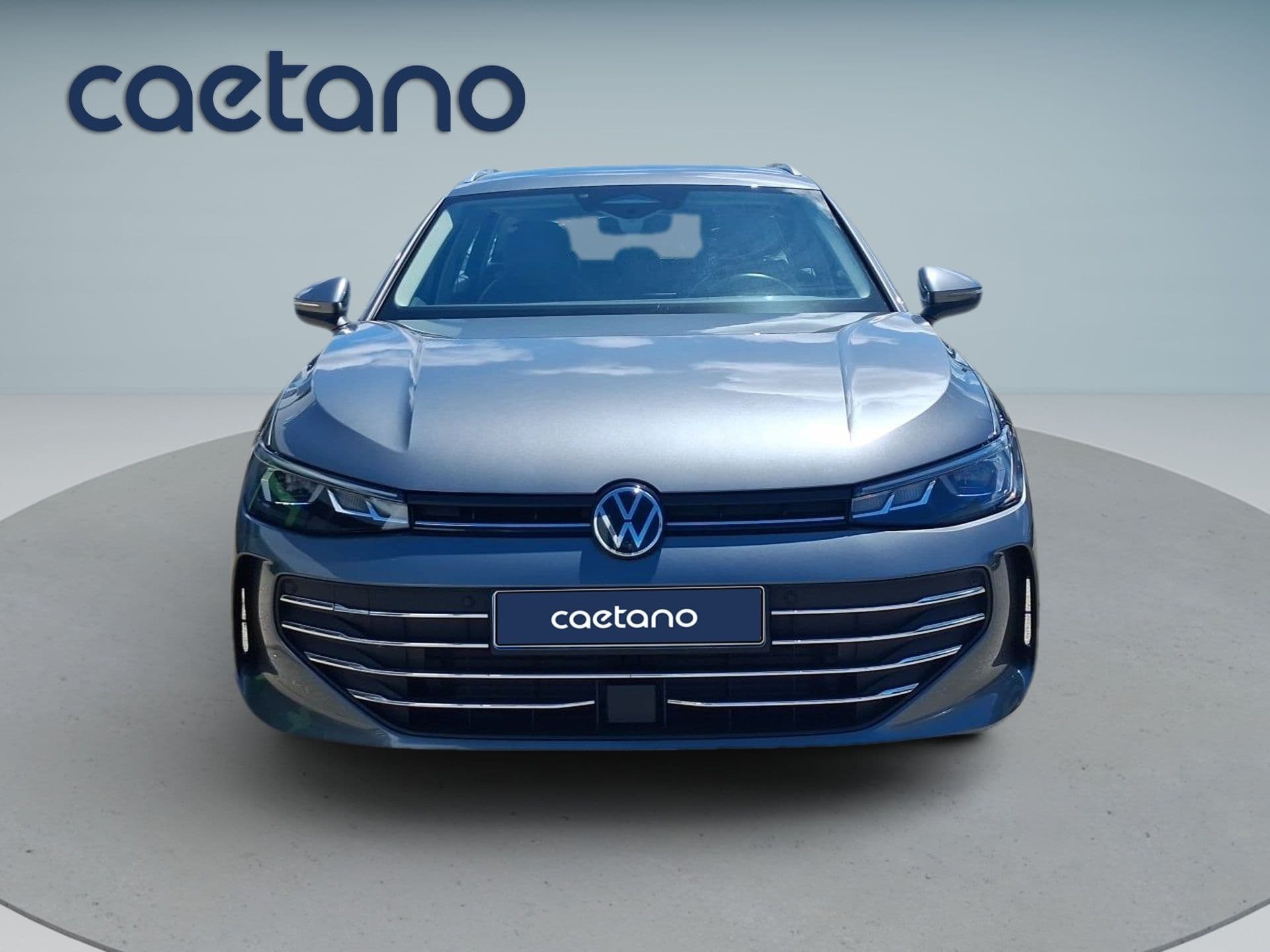Volkswagen Passat - 2