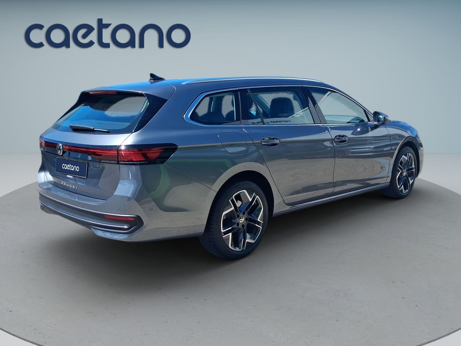 Volkswagen Passat - 3