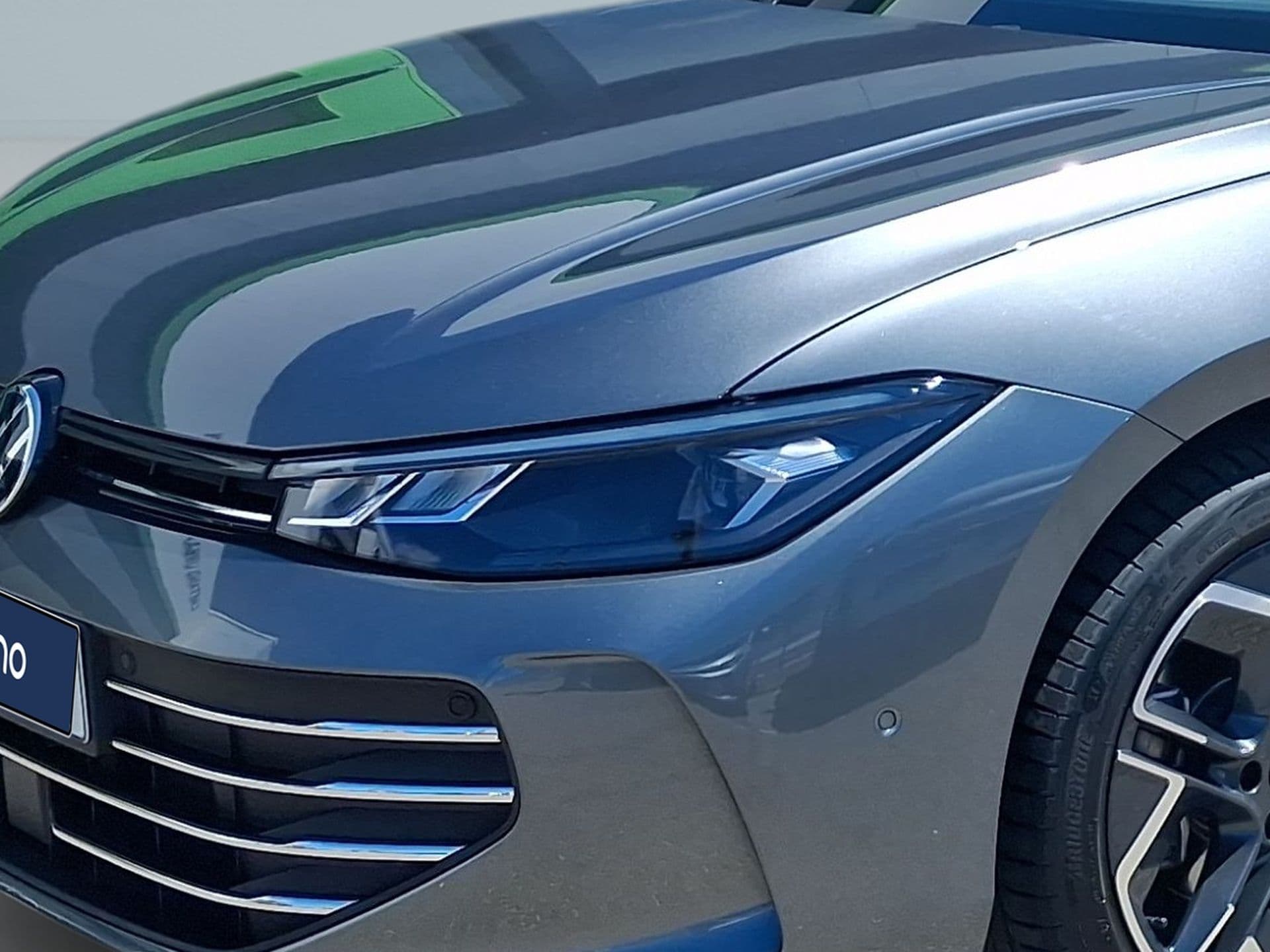 Volkswagen Passat - 4