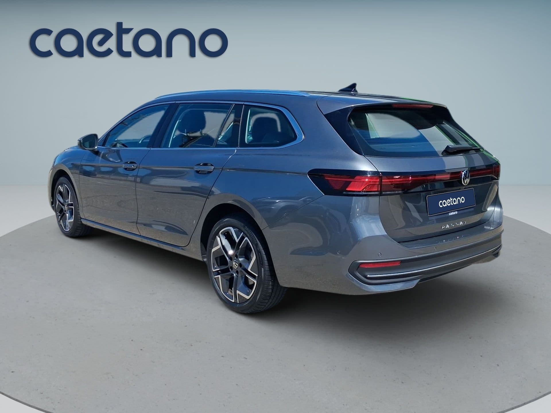 Volkswagen Passat - 5