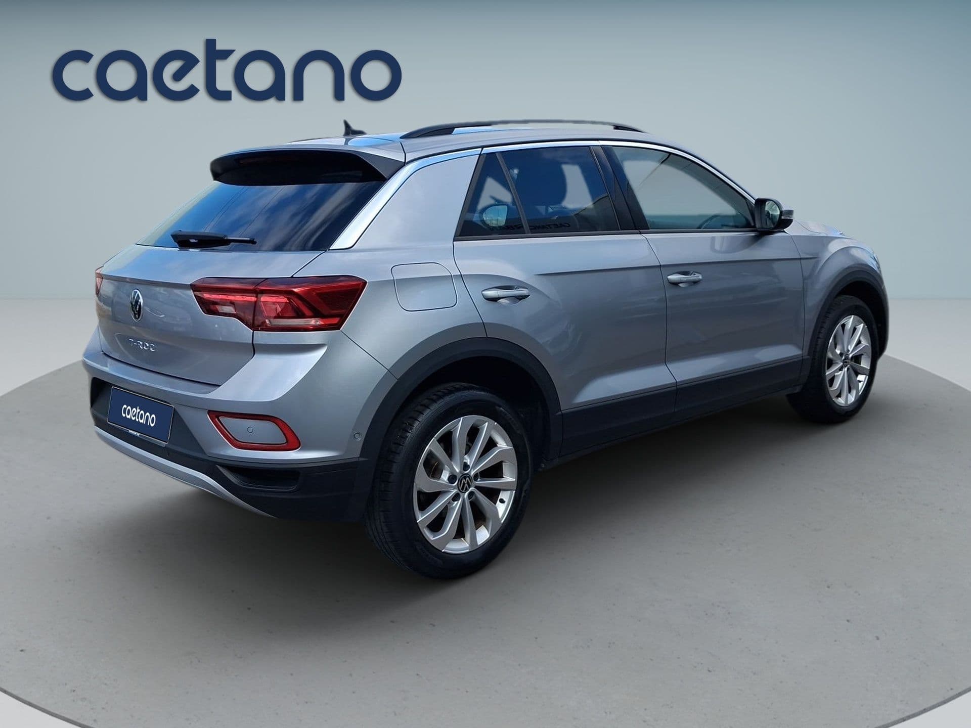 Volkswagen T-Roc - 3