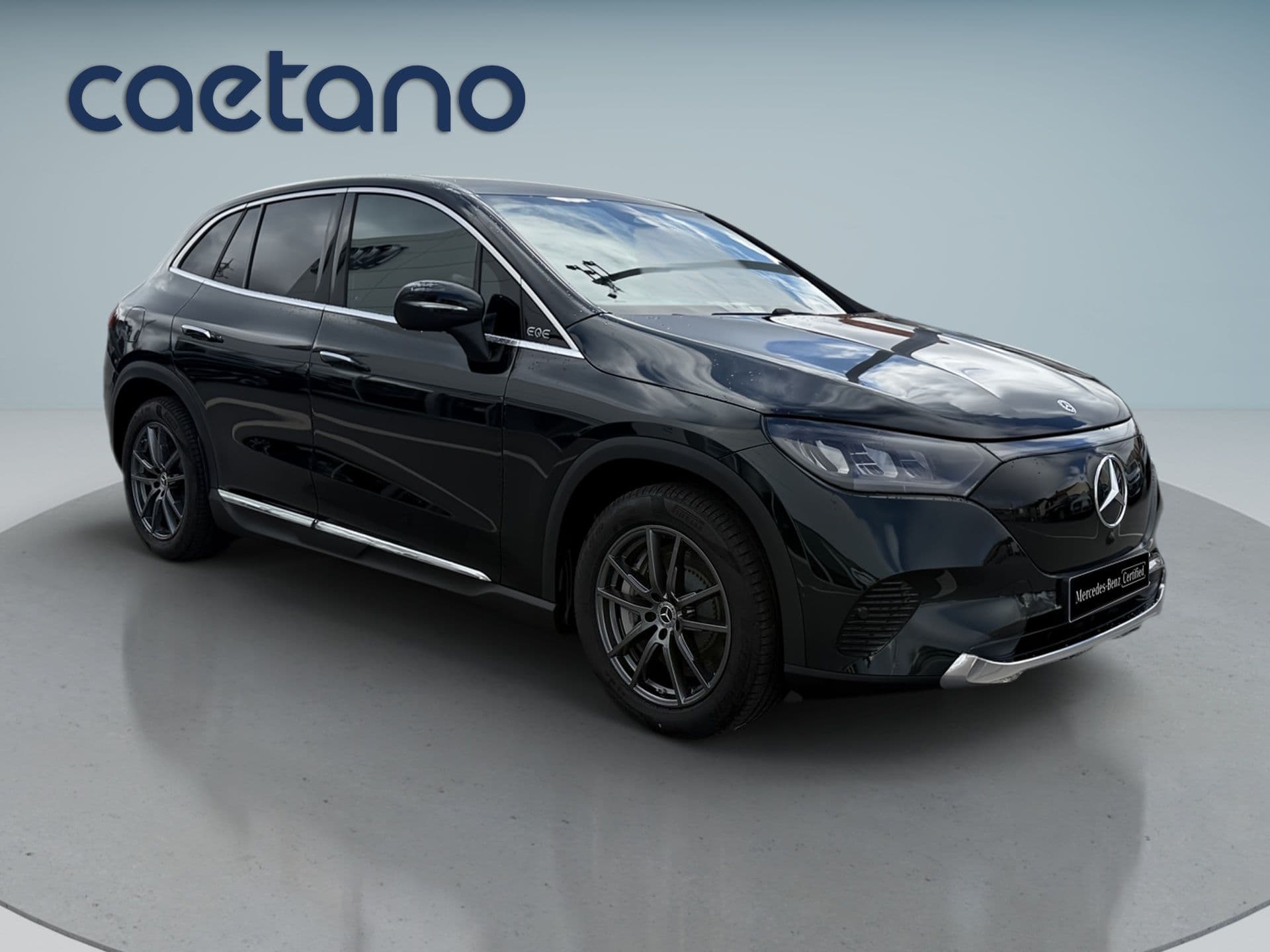 Mercedes-Benz EQE SUV - 12
