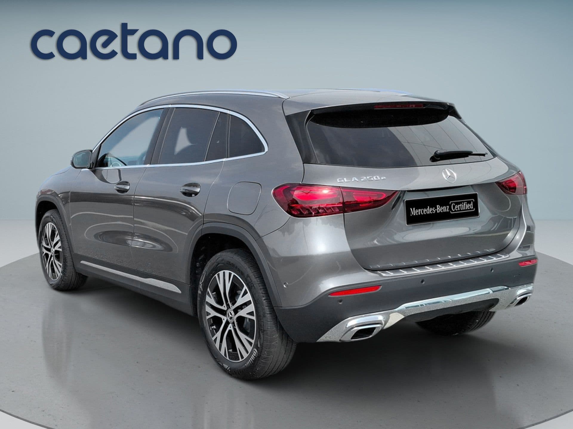 Mercedes-Benz GLA - 6