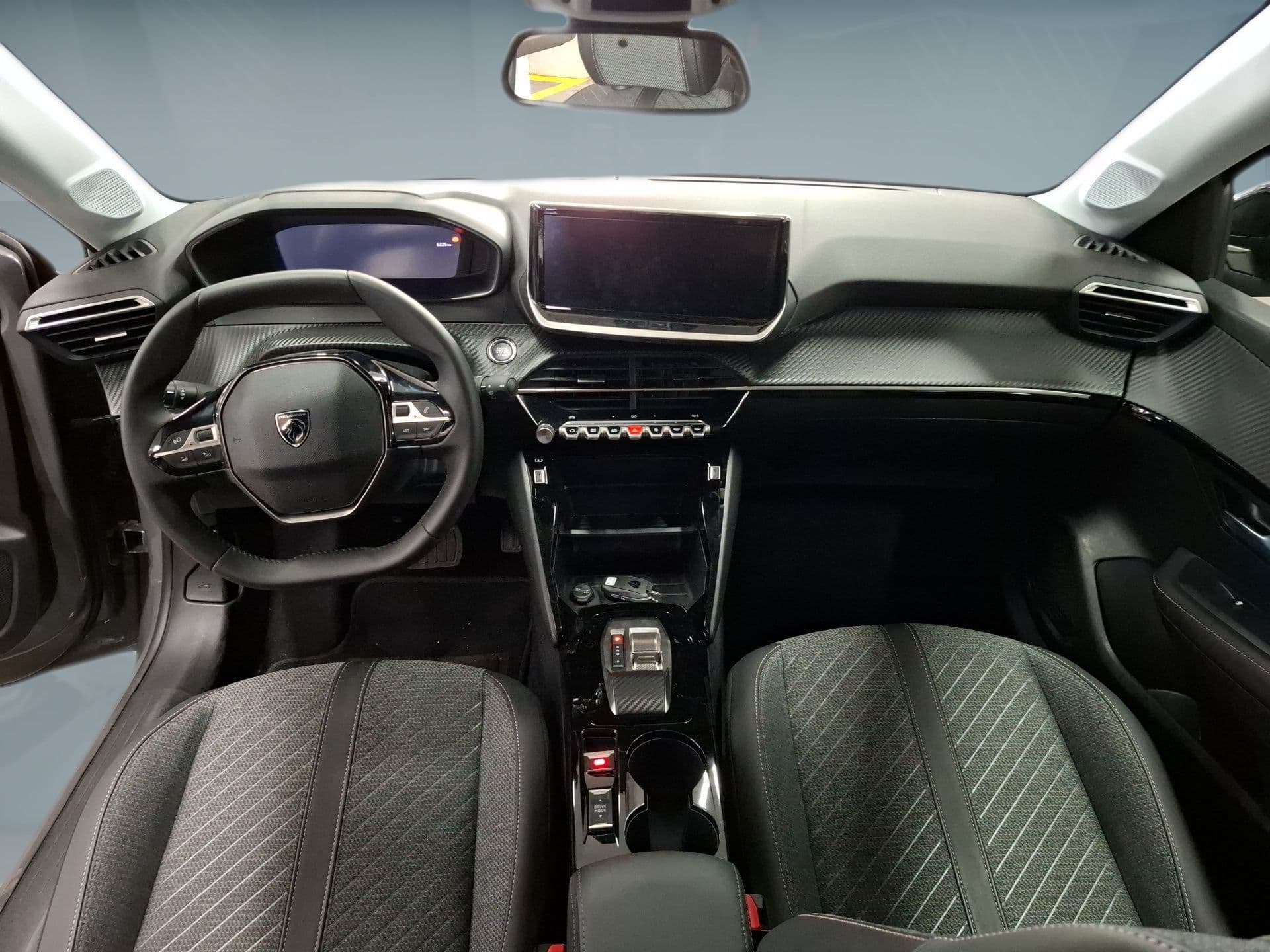 Peugeot E-208 - 11