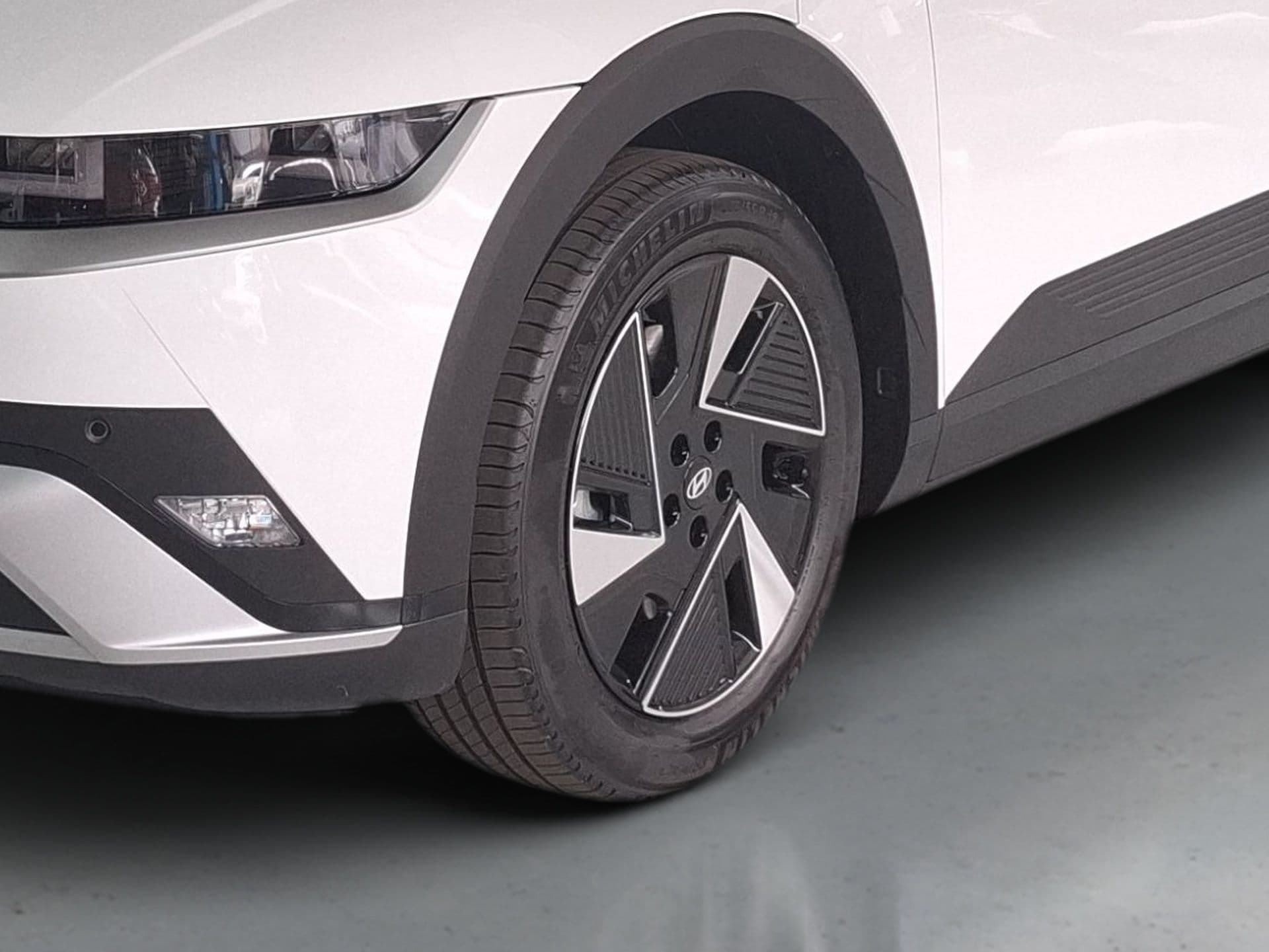 Hyundai IONIQ 5 - 4
