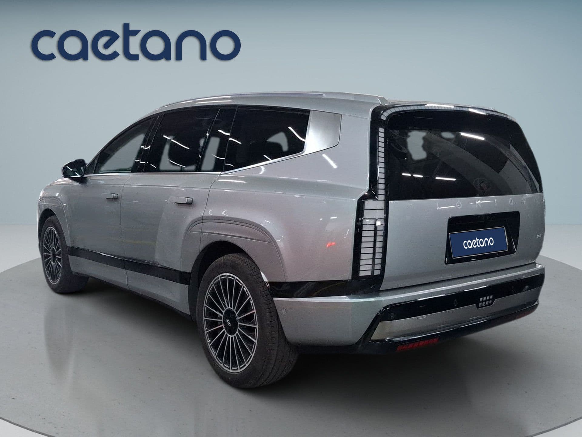 Hyundai IONIQ 9 - 5