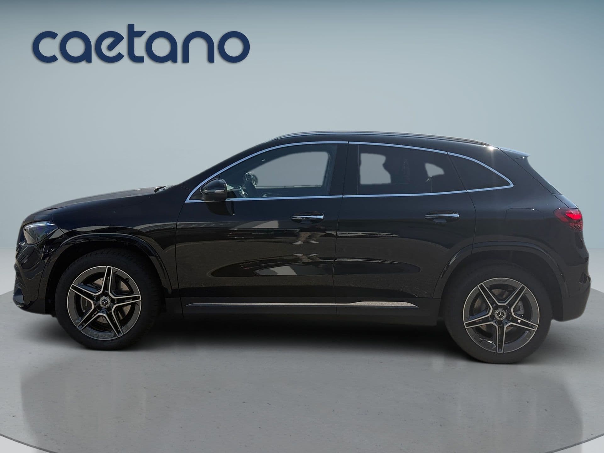 Mercedes-Benz GLA - 3