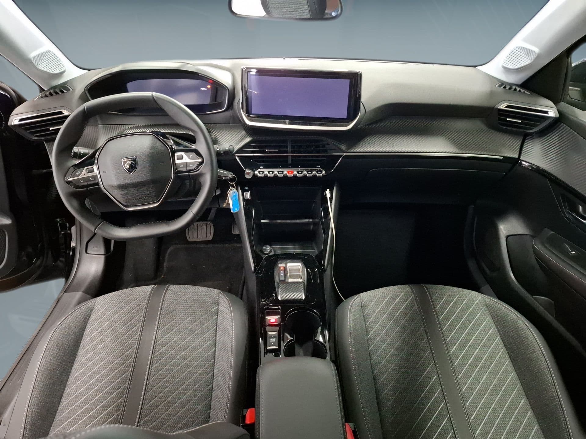 Peugeot 208 - 12