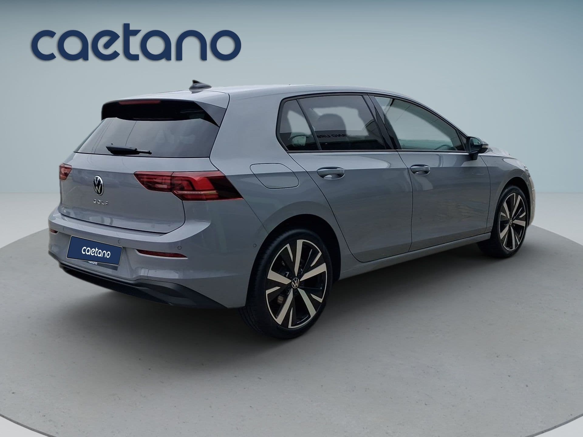 Volkswagen Golf - 8