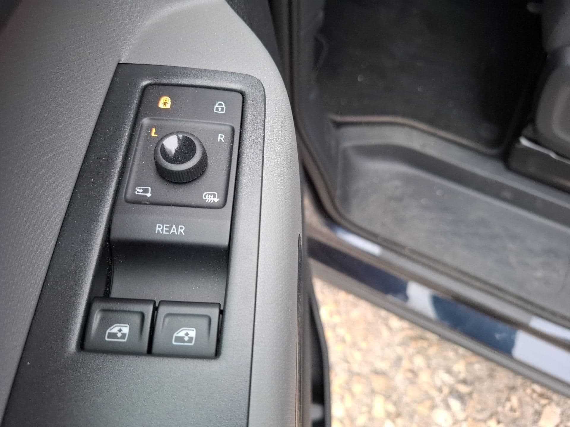 Volkswagen ID. BUZZ - 6