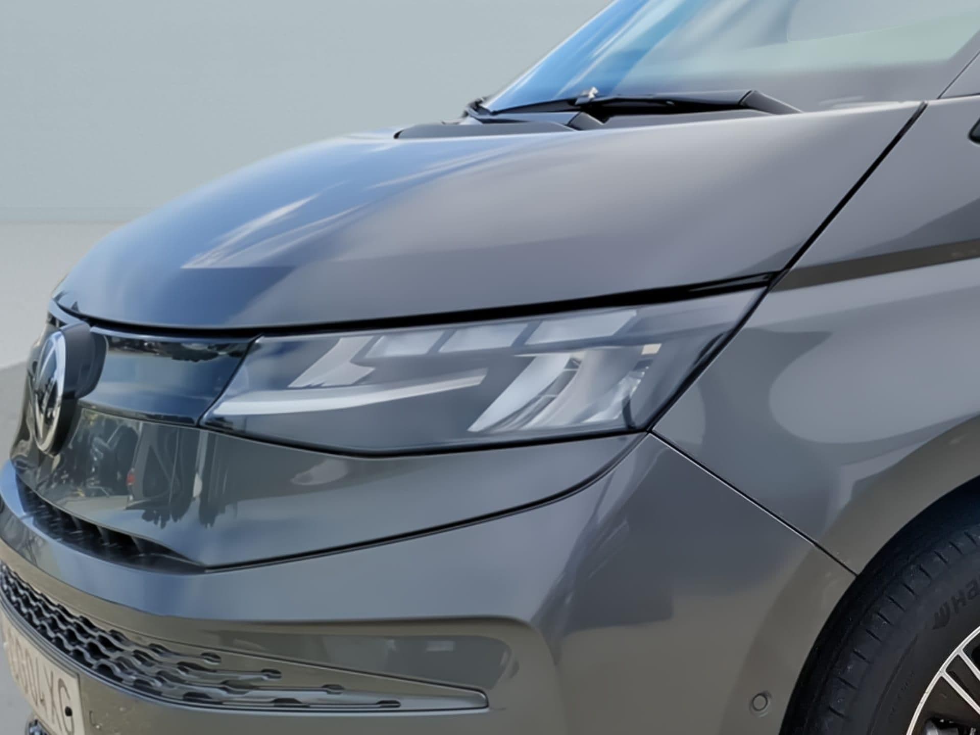 Volkswagen Multivan - 2