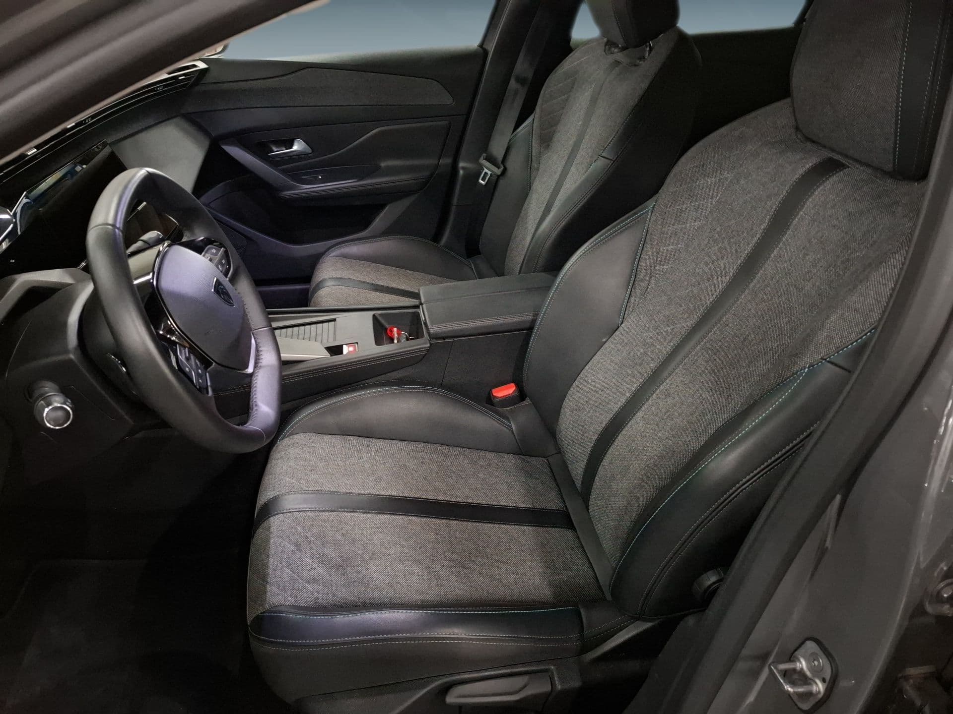 Peugeot 408 - 10
