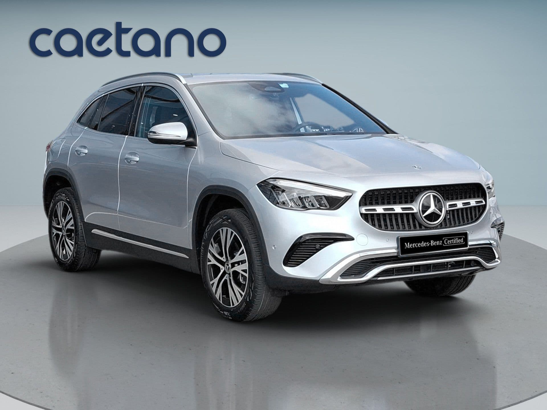 Mercedes-Benz GLA - 10