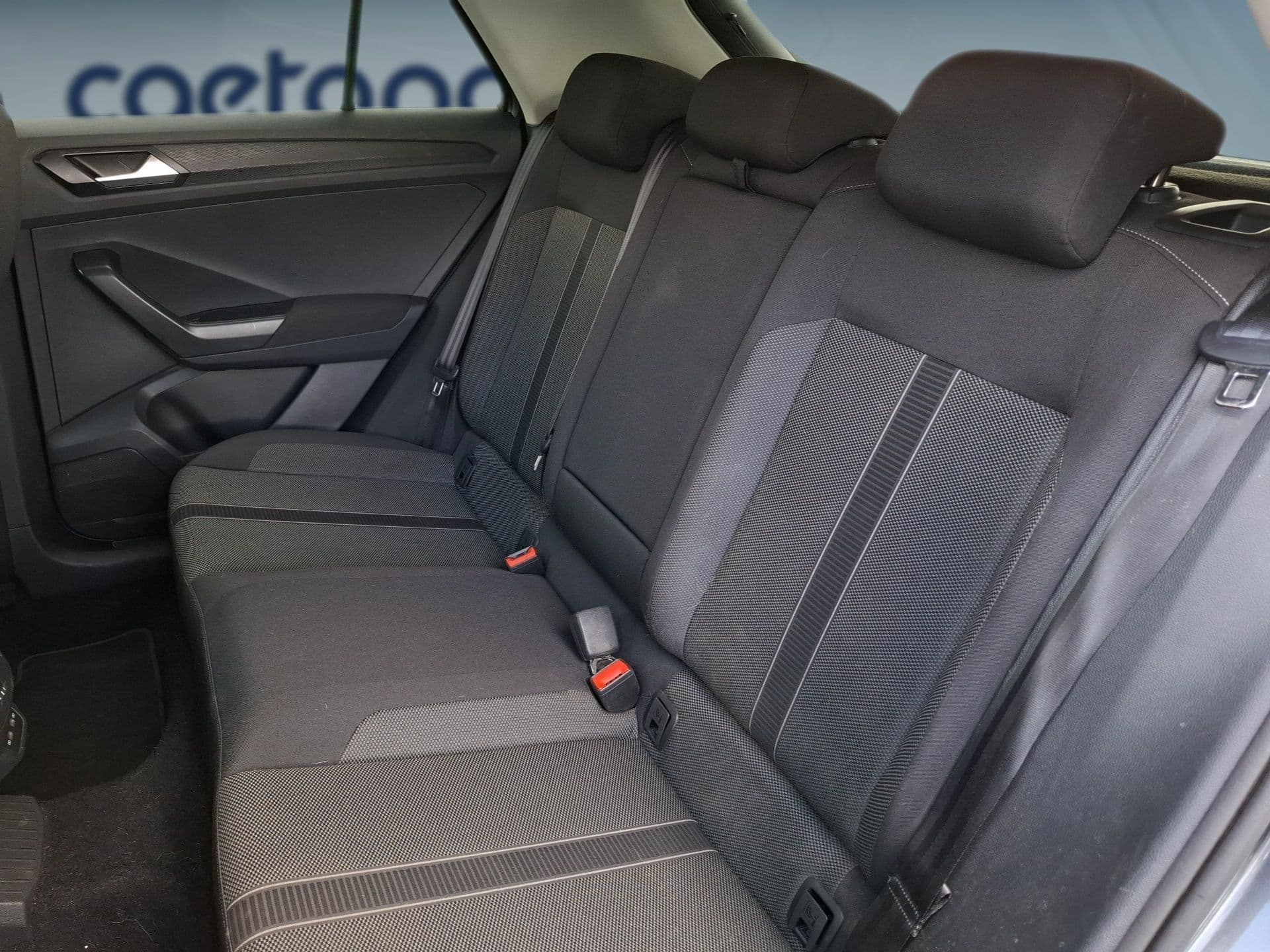 Volkswagen T-Roc - 8