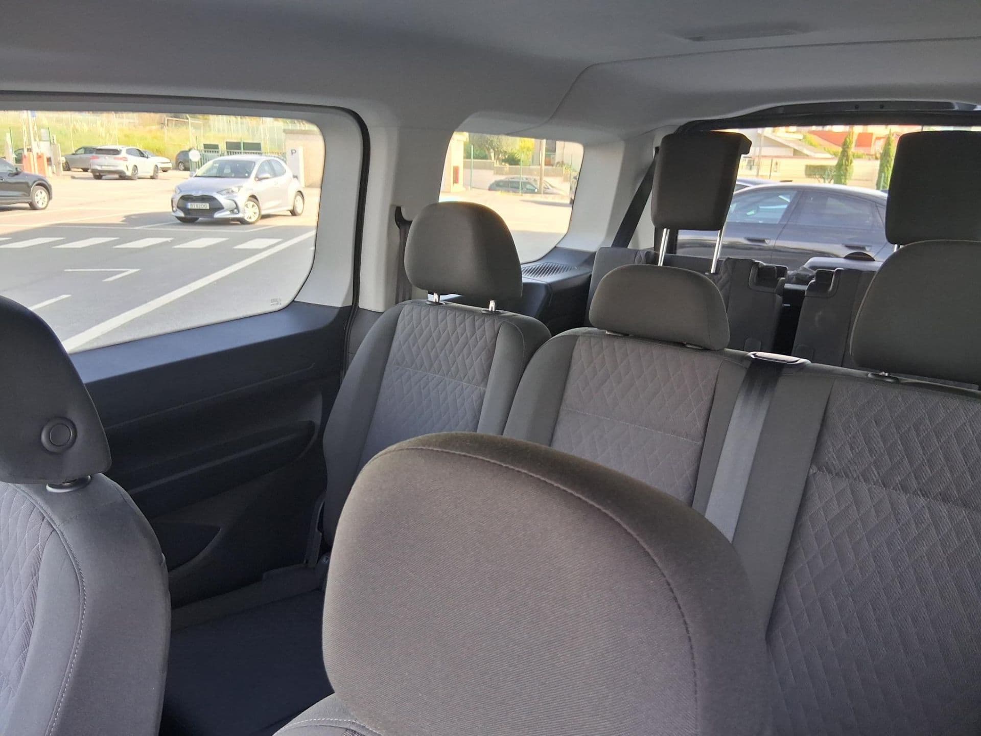 Volkswagen Caddy Maxi - 12
