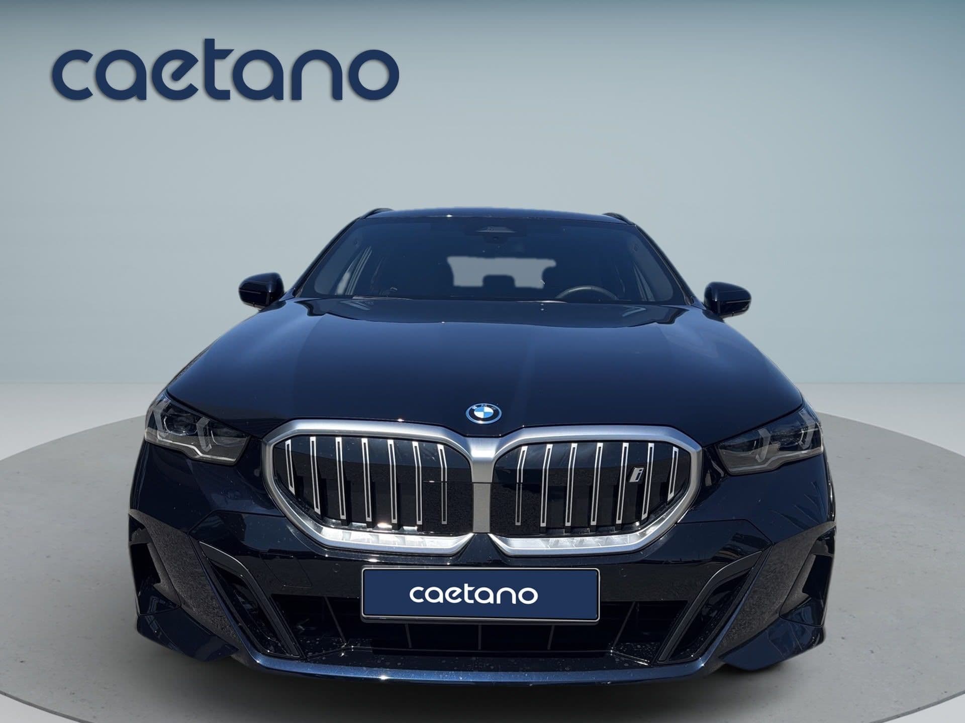 BMW i5 - 2