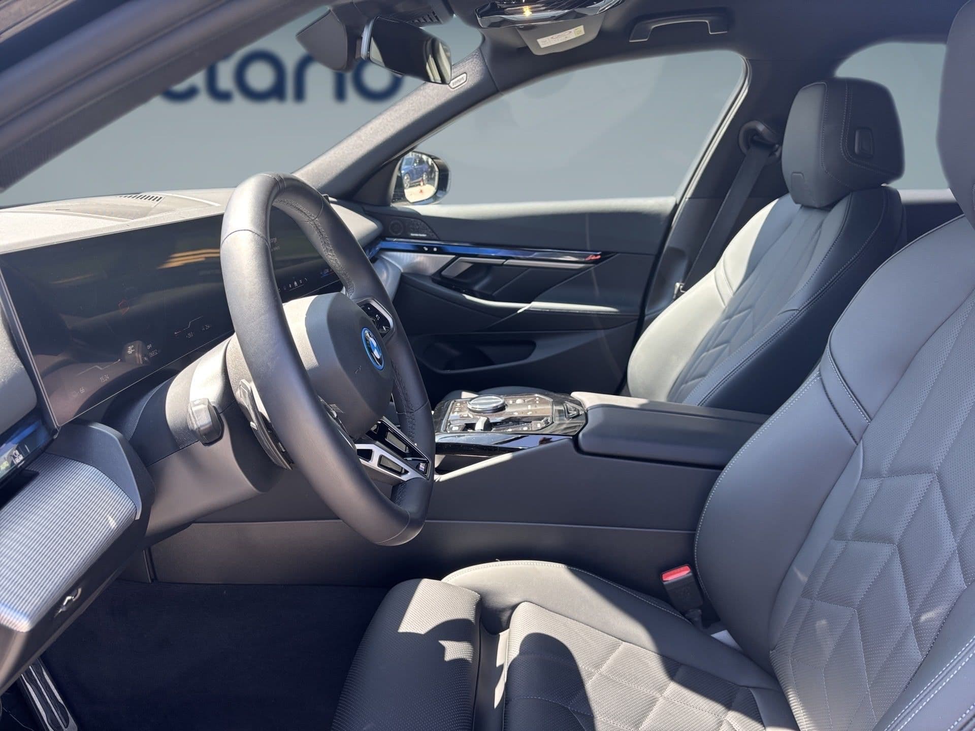 BMW i5 - 8
