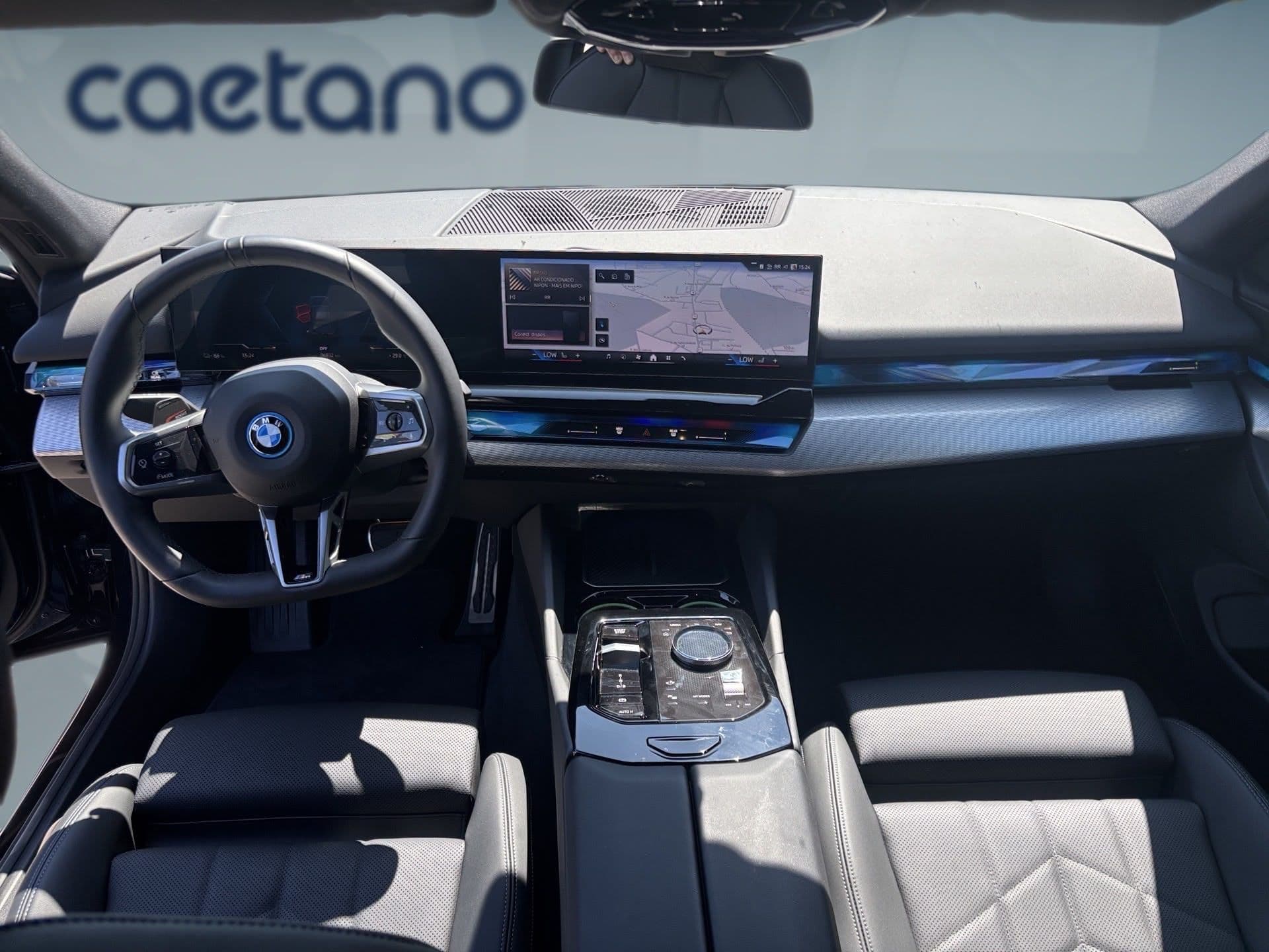 BMW i5 - 9