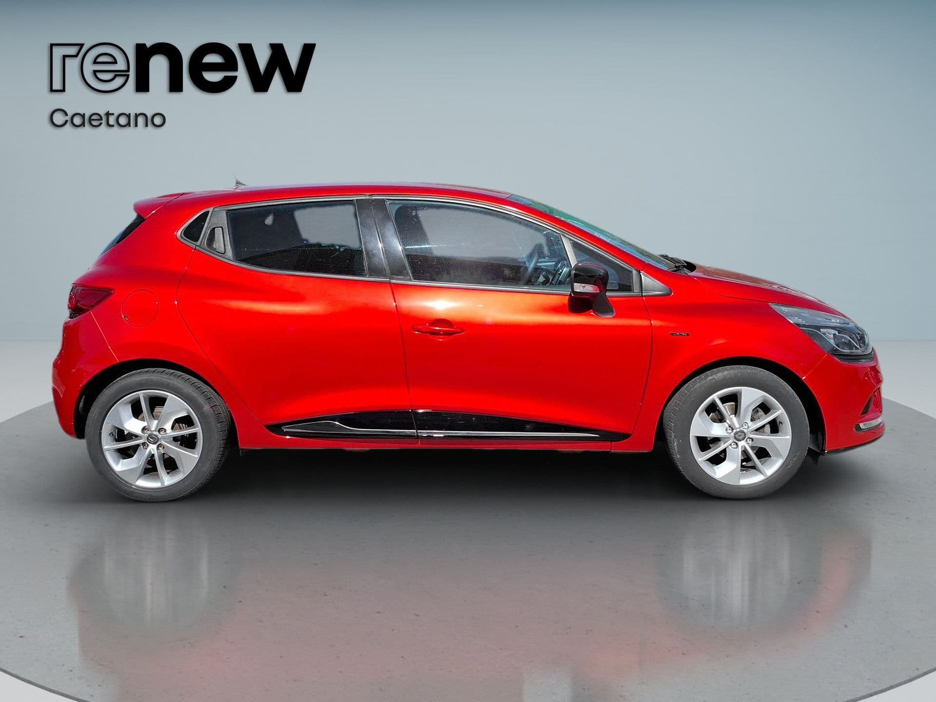 Renault Clio - 9