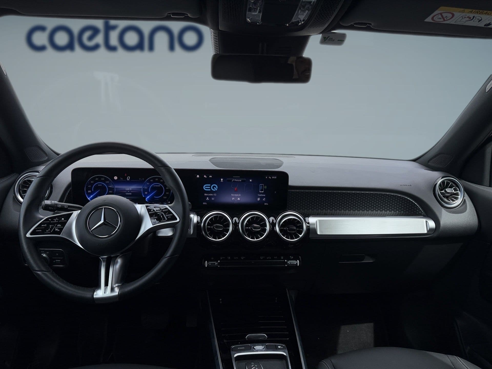 Mercedes-Benz EQB - 9