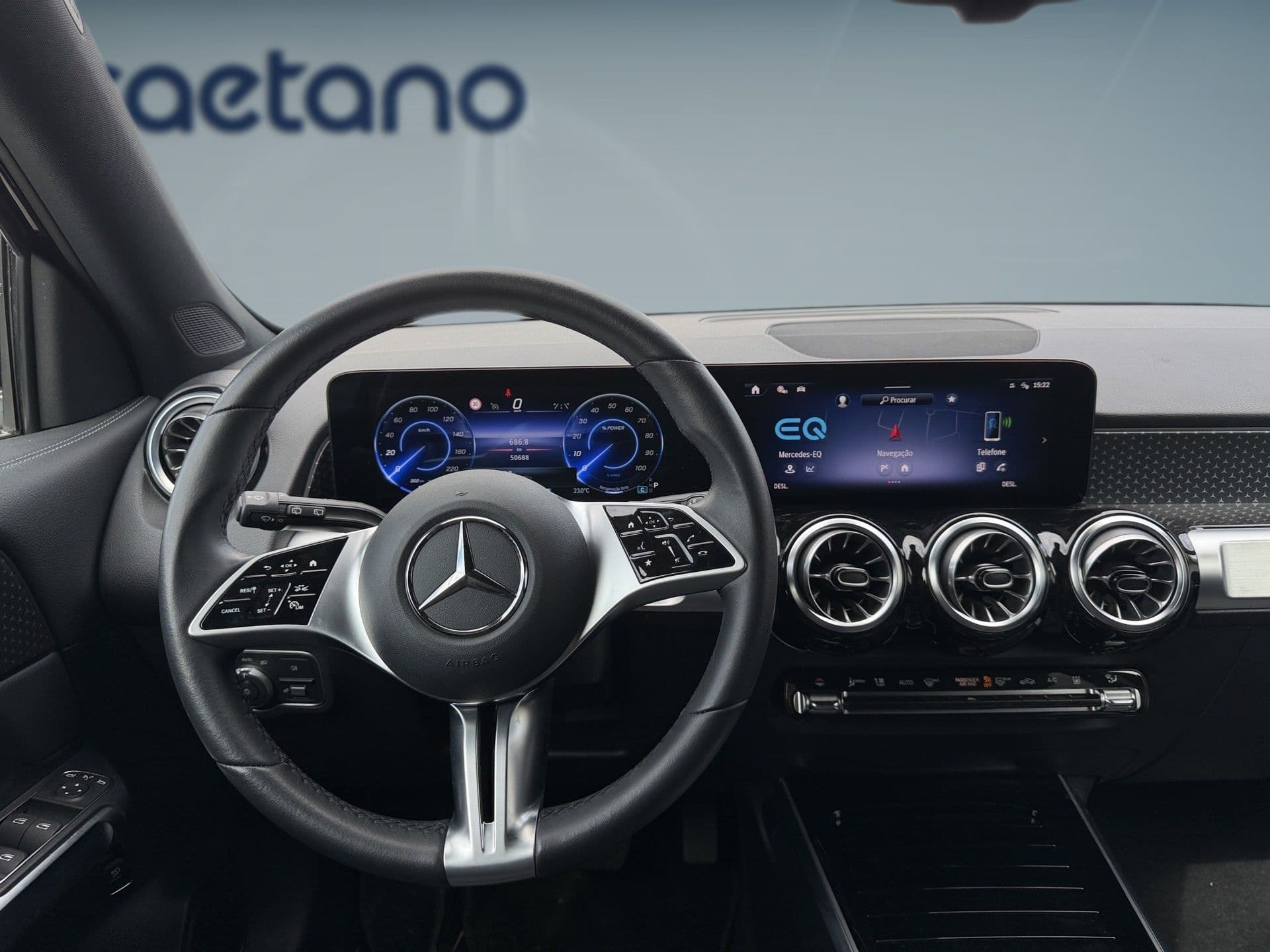 Mercedes-Benz EQB - 11