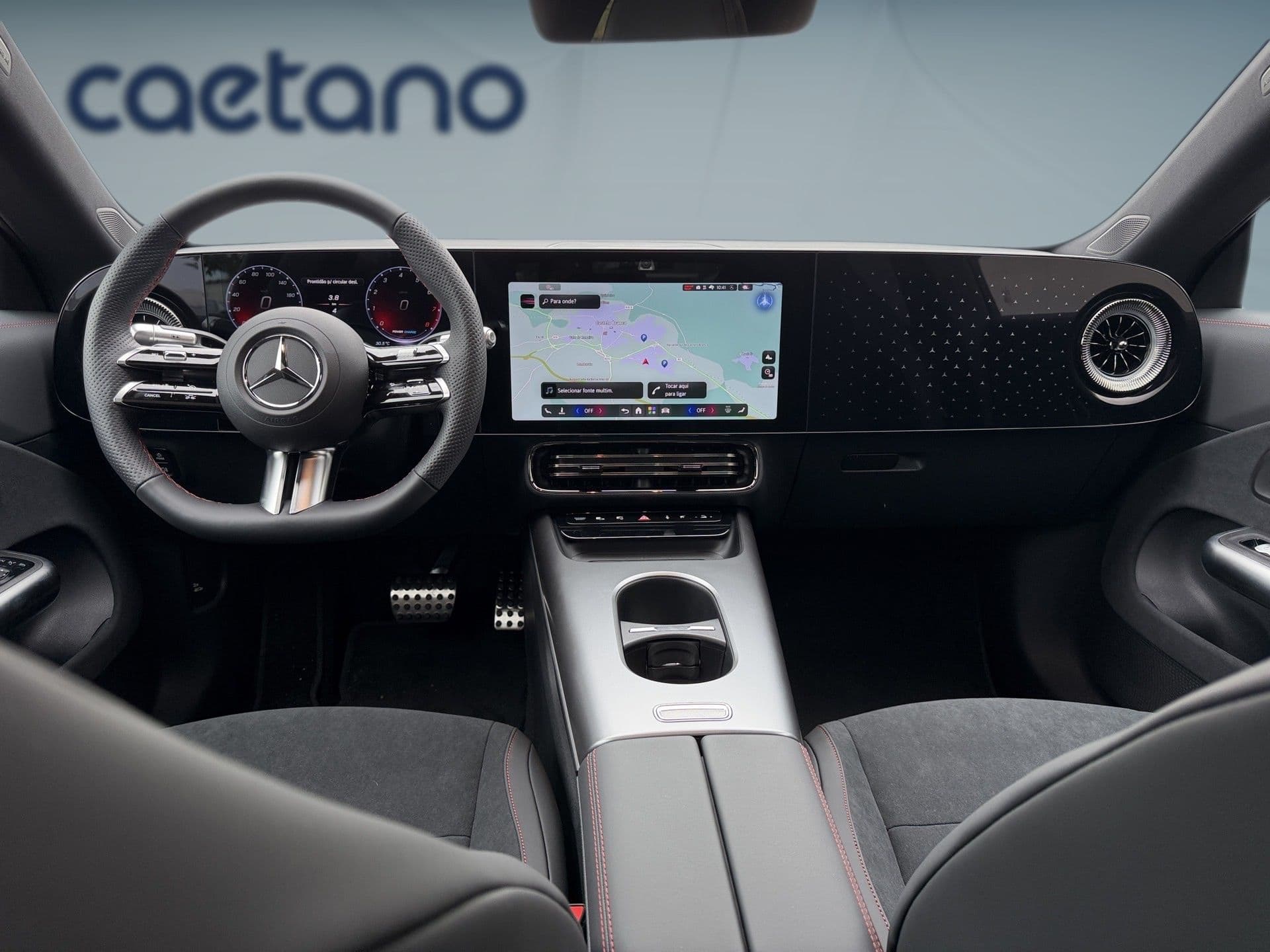 Mercedes-Benz CLA - 12