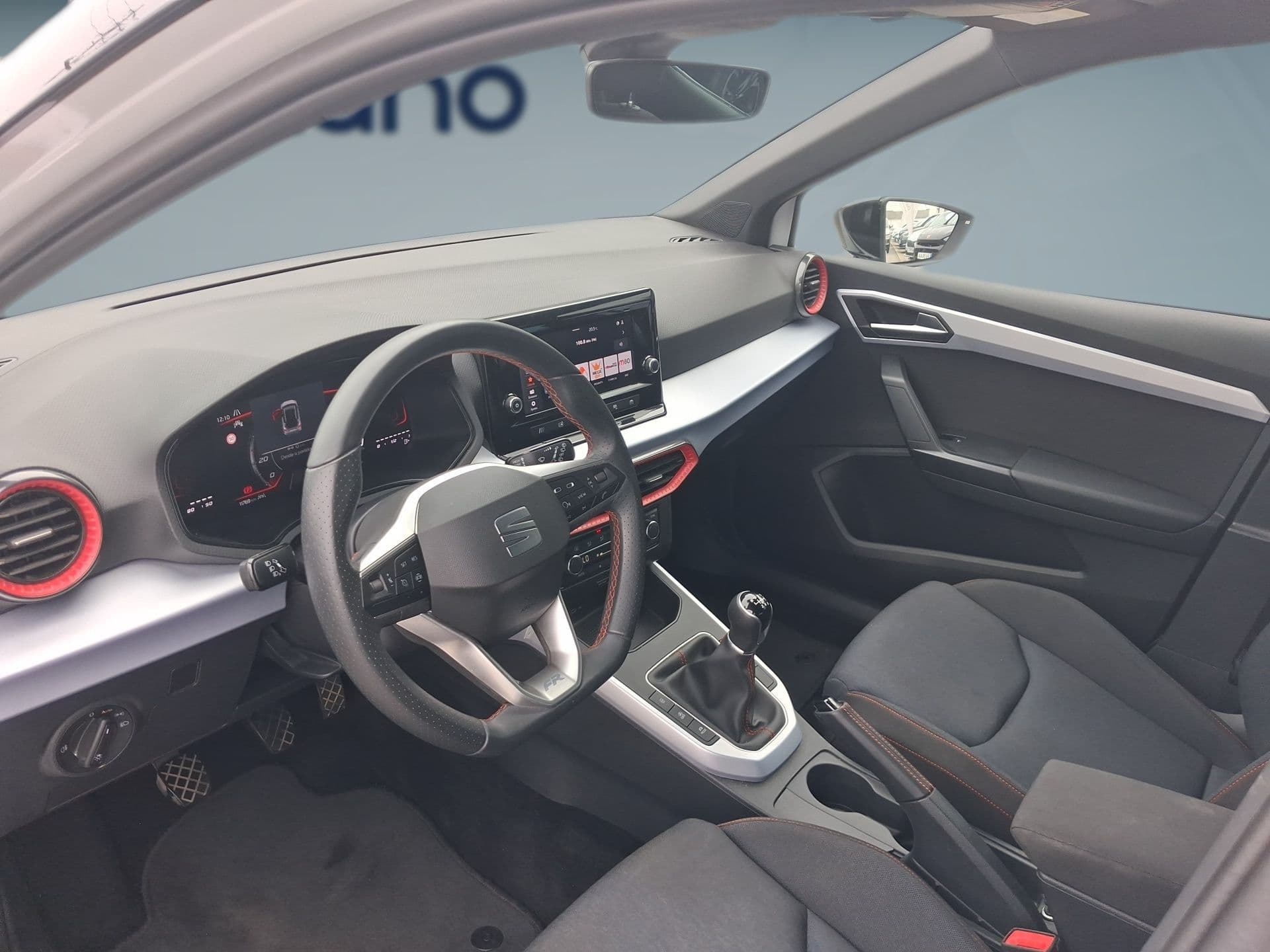 SEAT Arona - 8