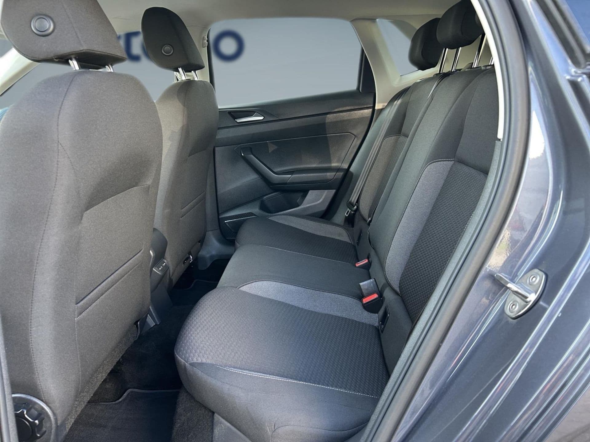 Volkswagen Polo - 8