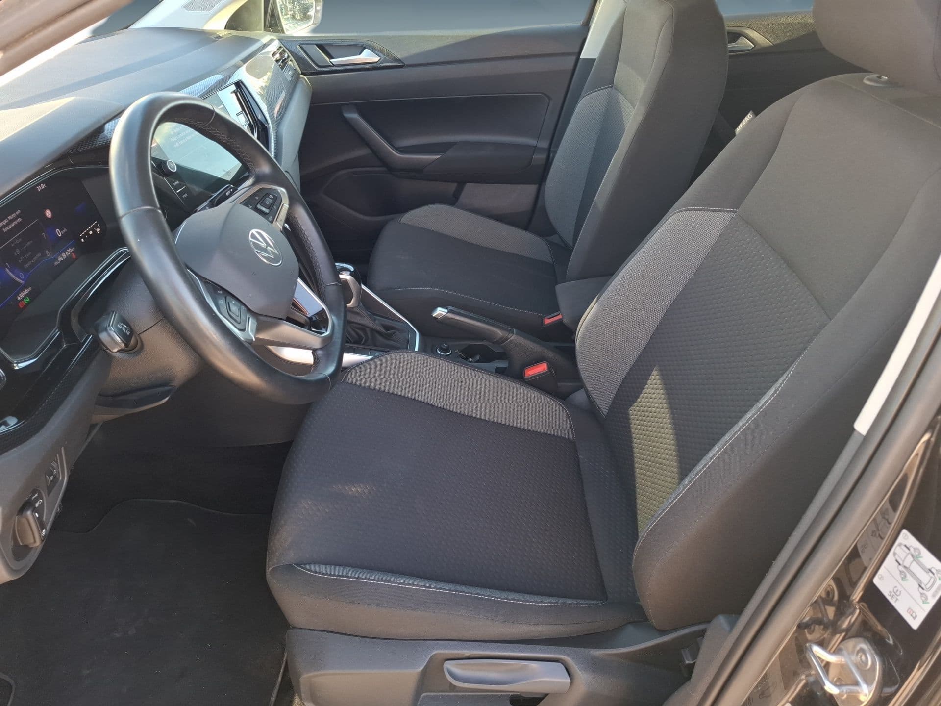 Volkswagen Polo - 11
