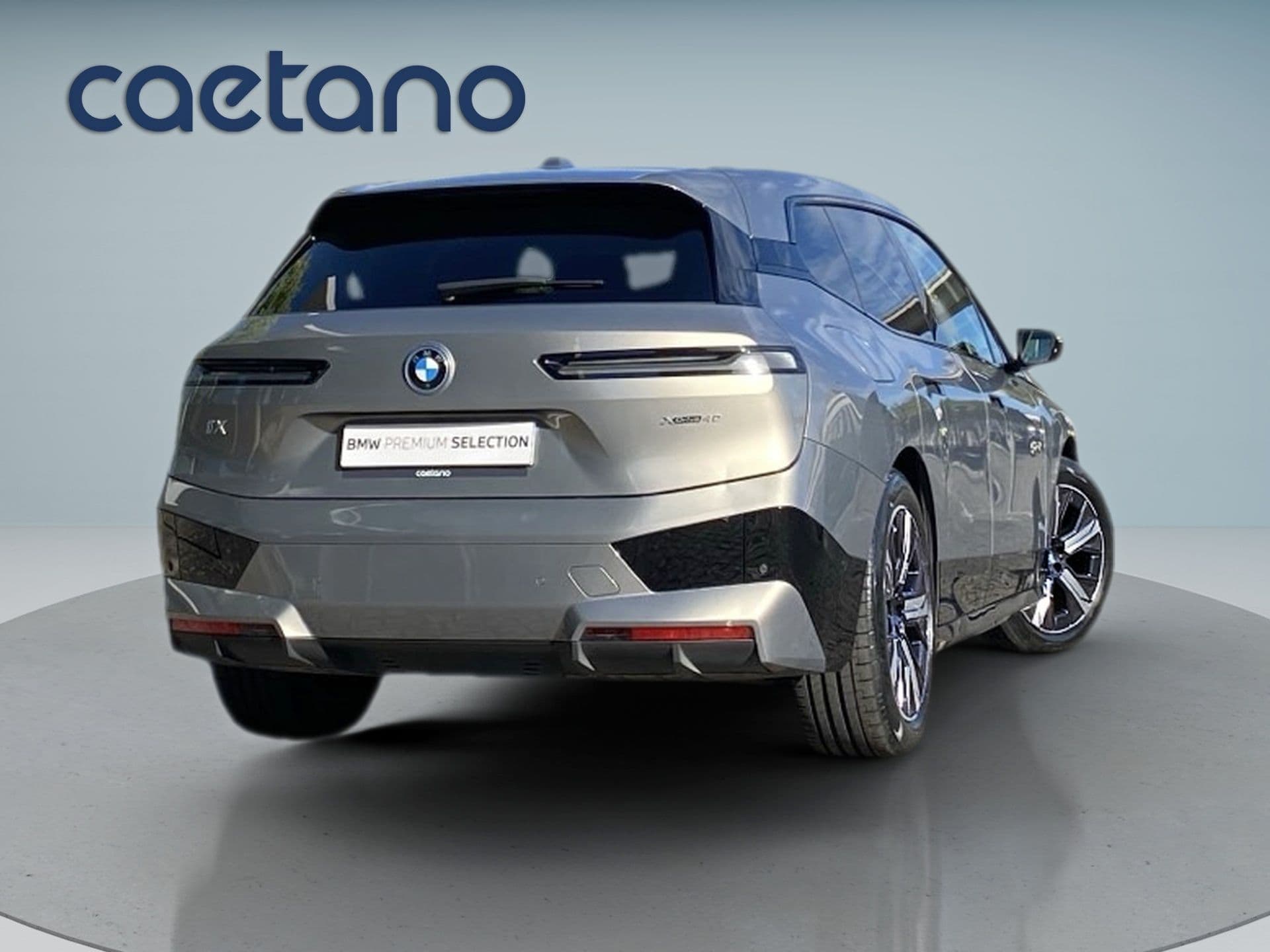 BMW iX - 5