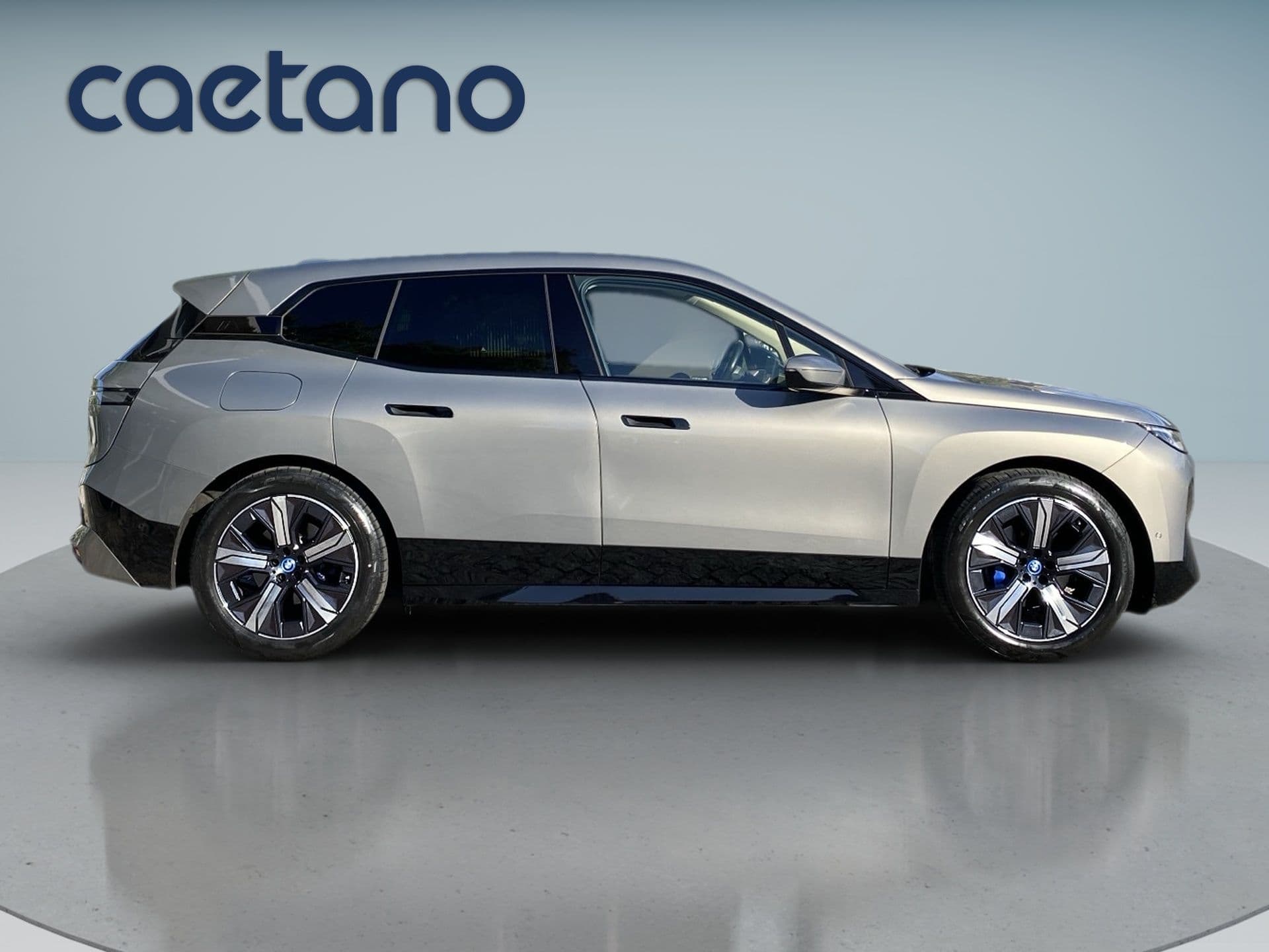 BMW iX - 7