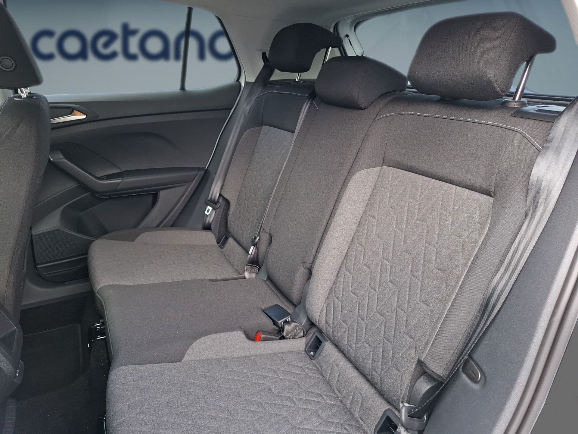 Volkswagen T-Cross - 4