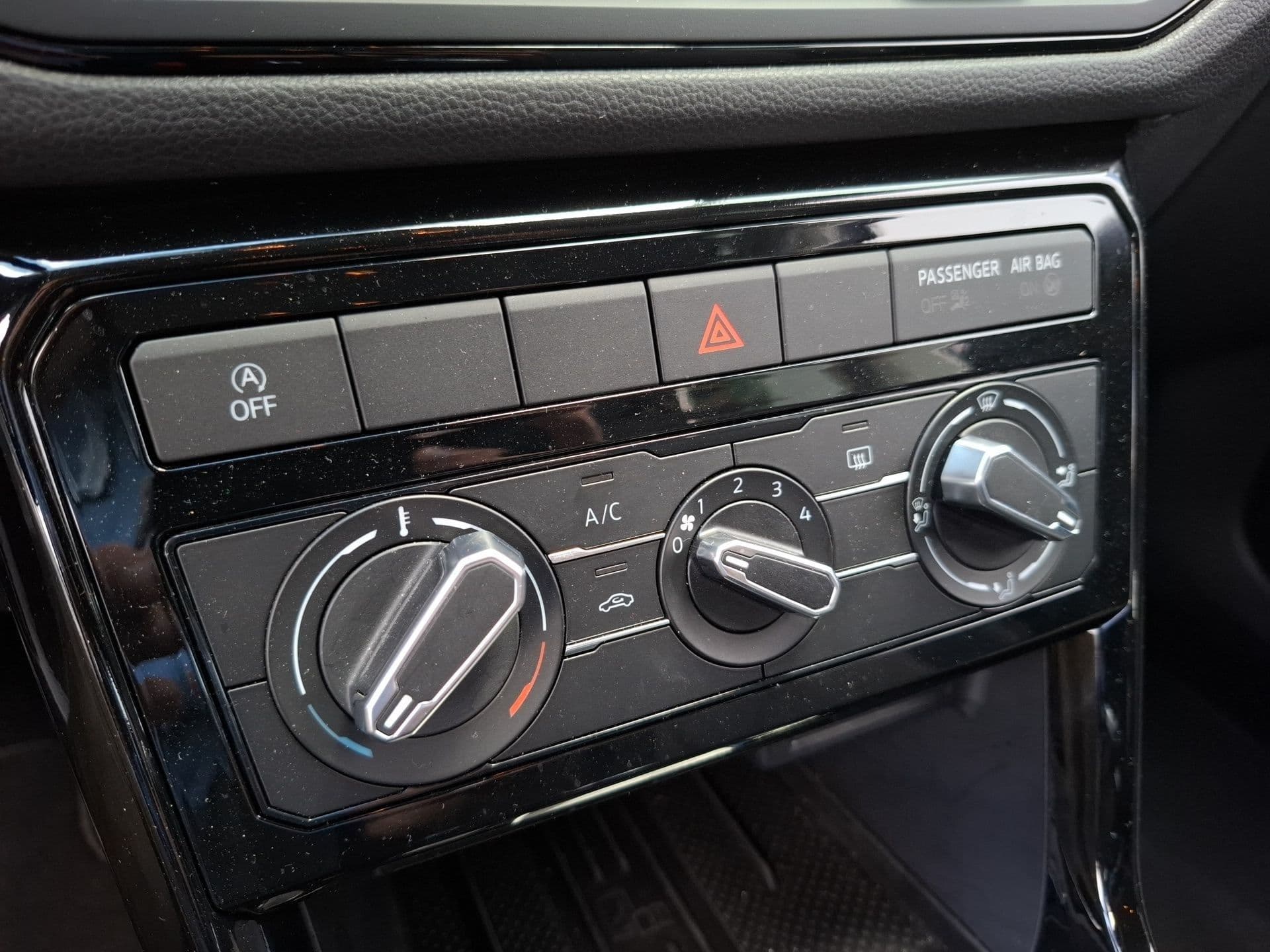 Volkswagen T-Cross - 10