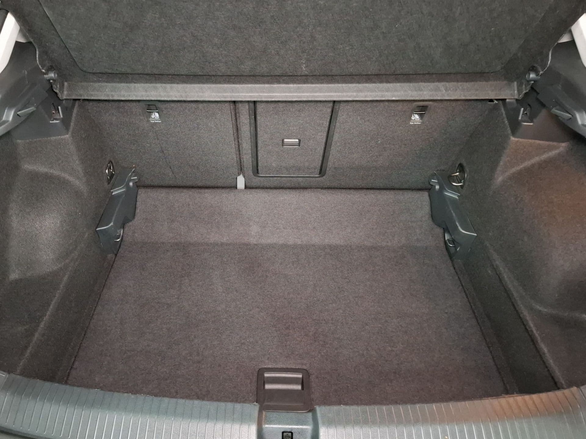 Volkswagen T-Cross - 12