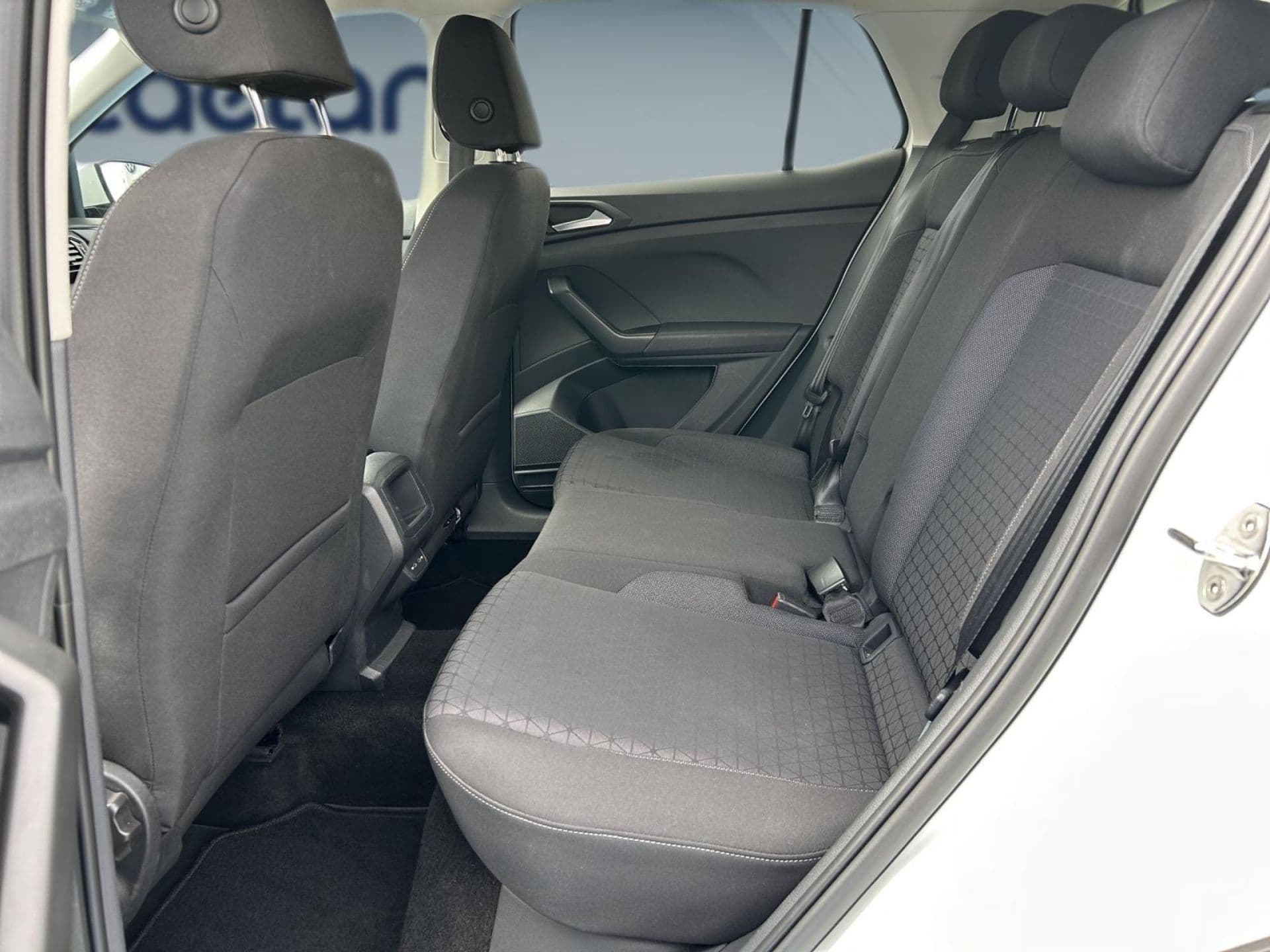 Volkswagen T-Cross - 8