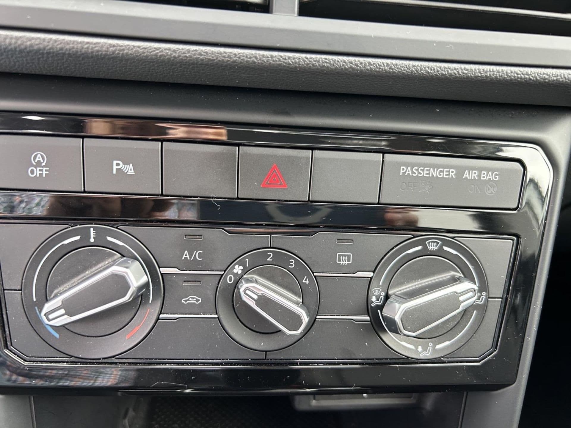 Volkswagen T-Cross - 9