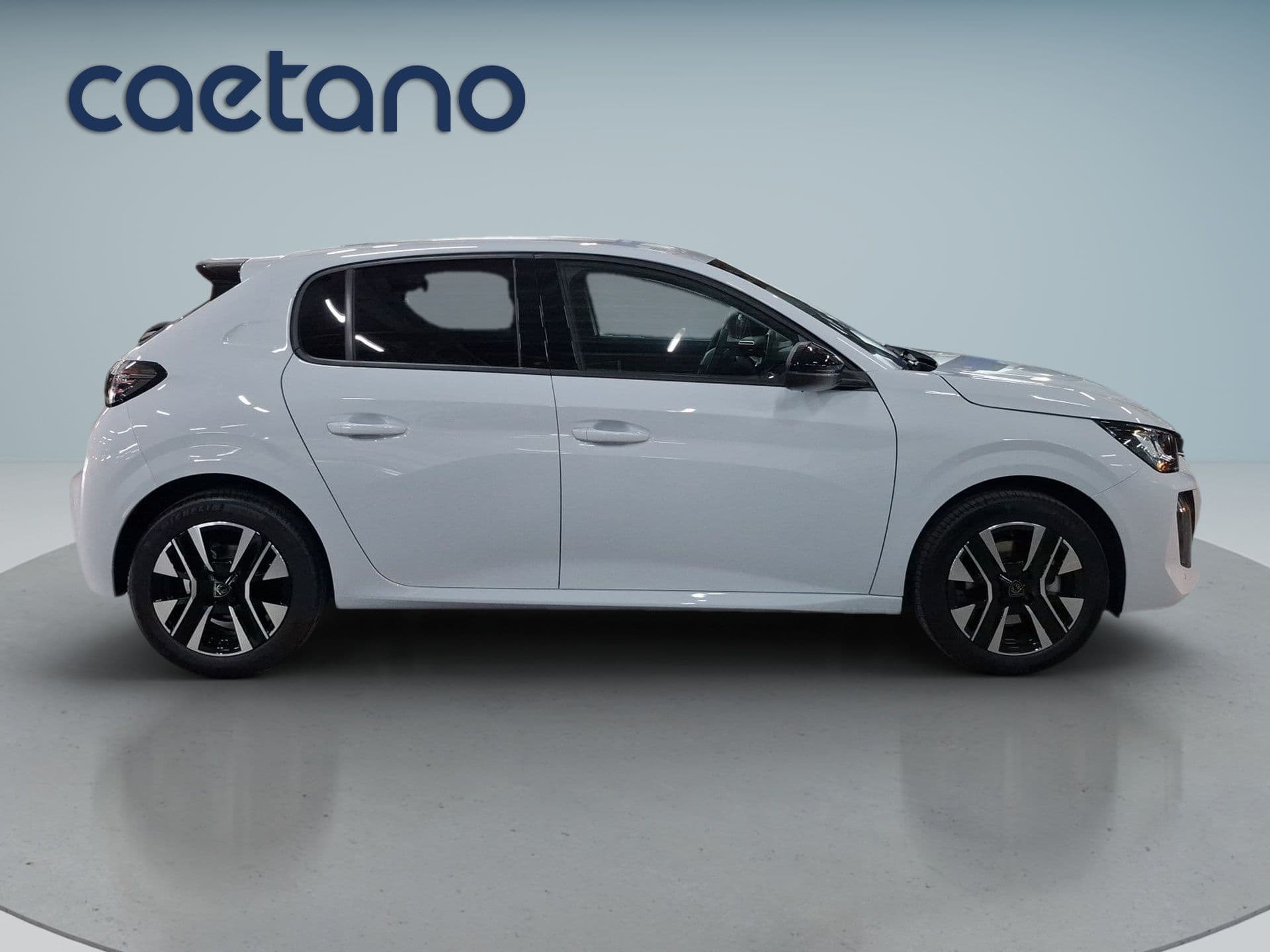 Peugeot 208 - 9