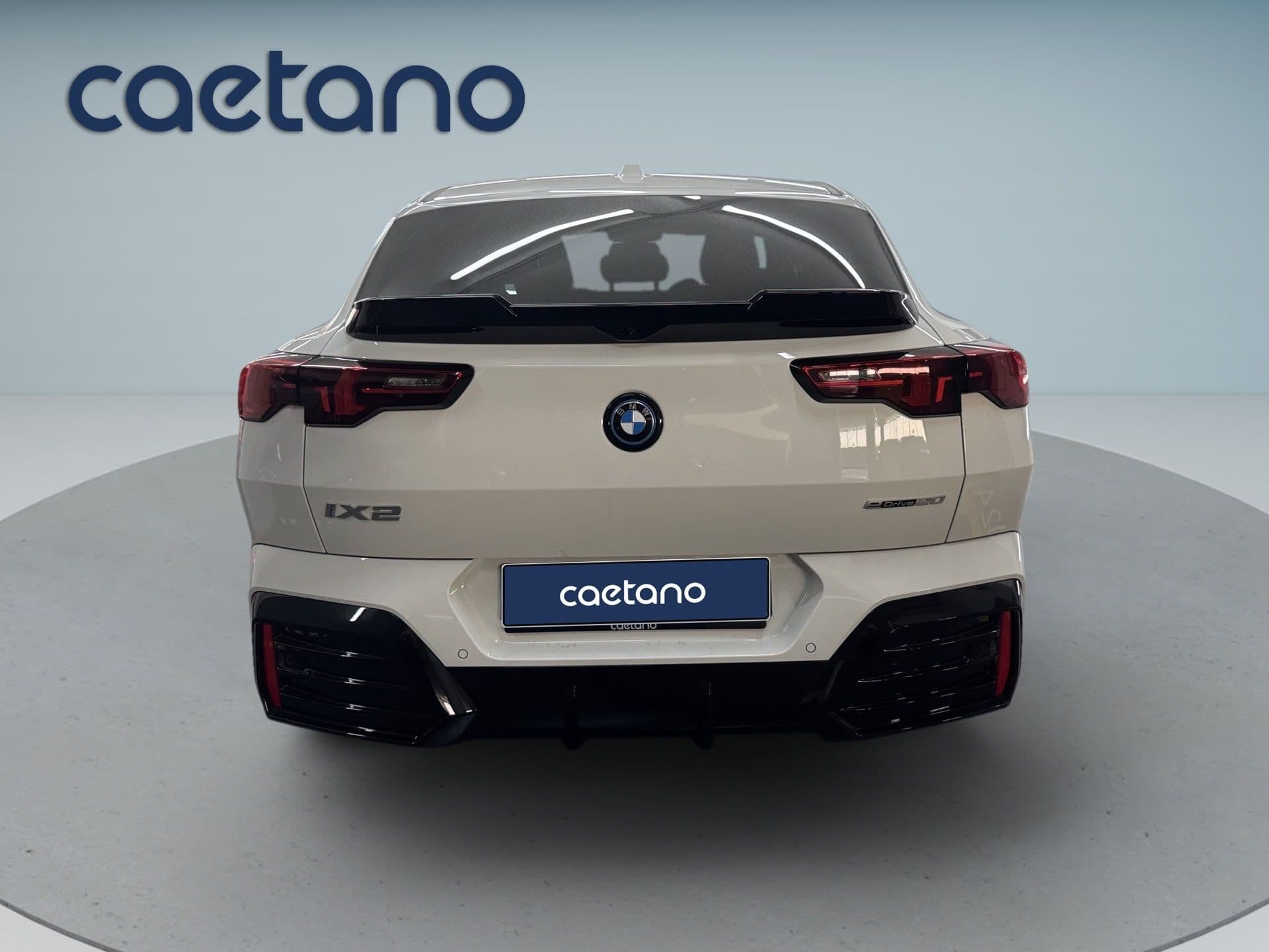 BMW iX2 - 8
