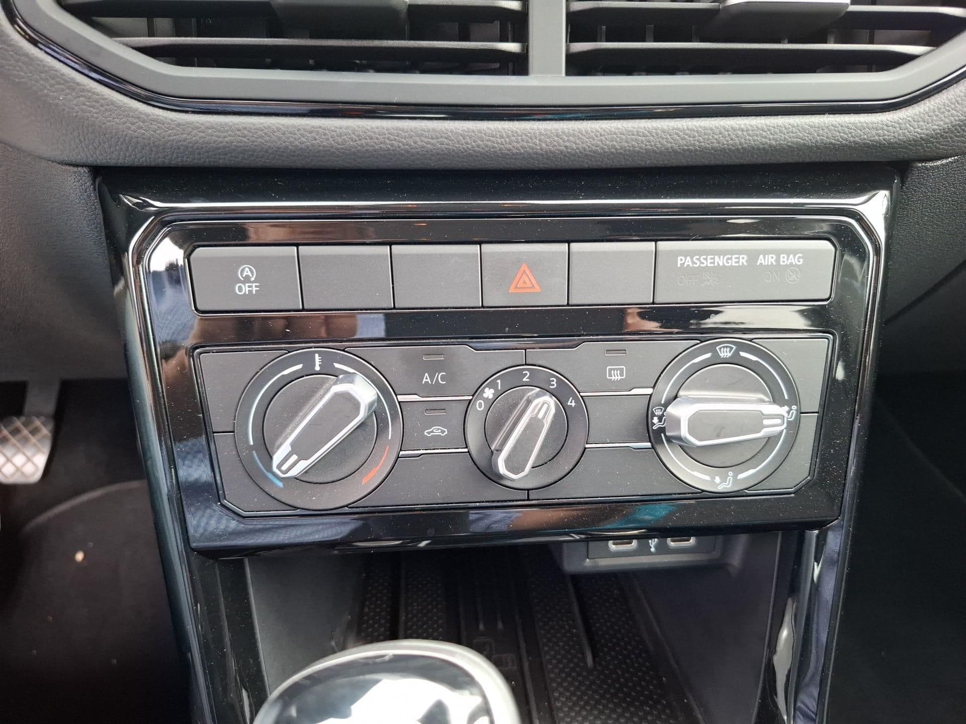 Volkswagen T-Cross - 11
