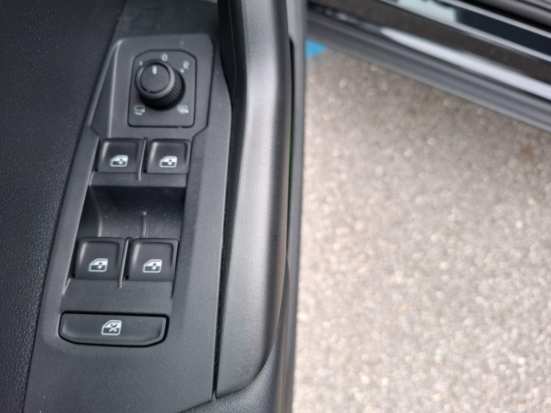 Volkswagen T-Cross - 12