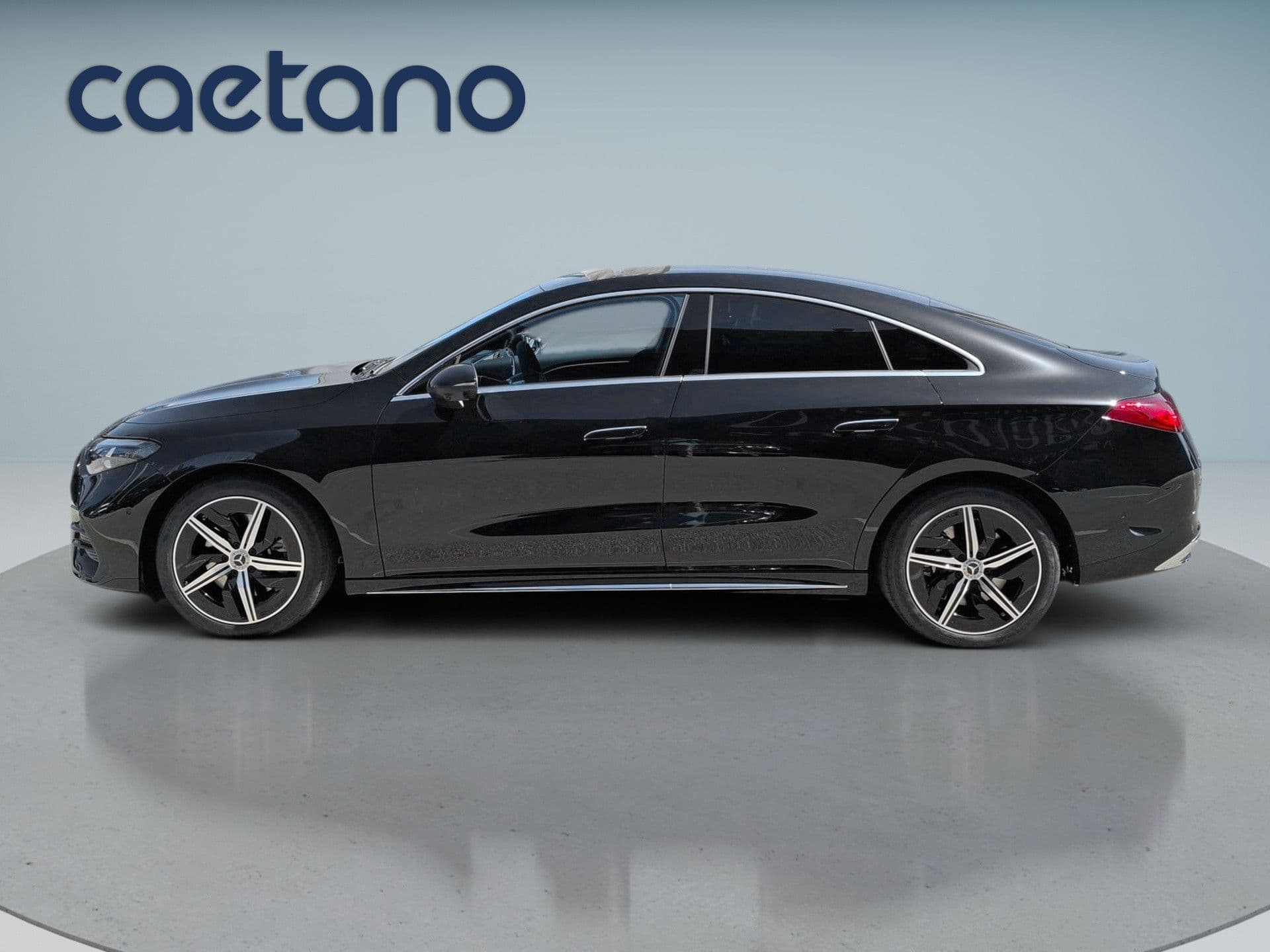 Mercedes-Benz CLA - 2